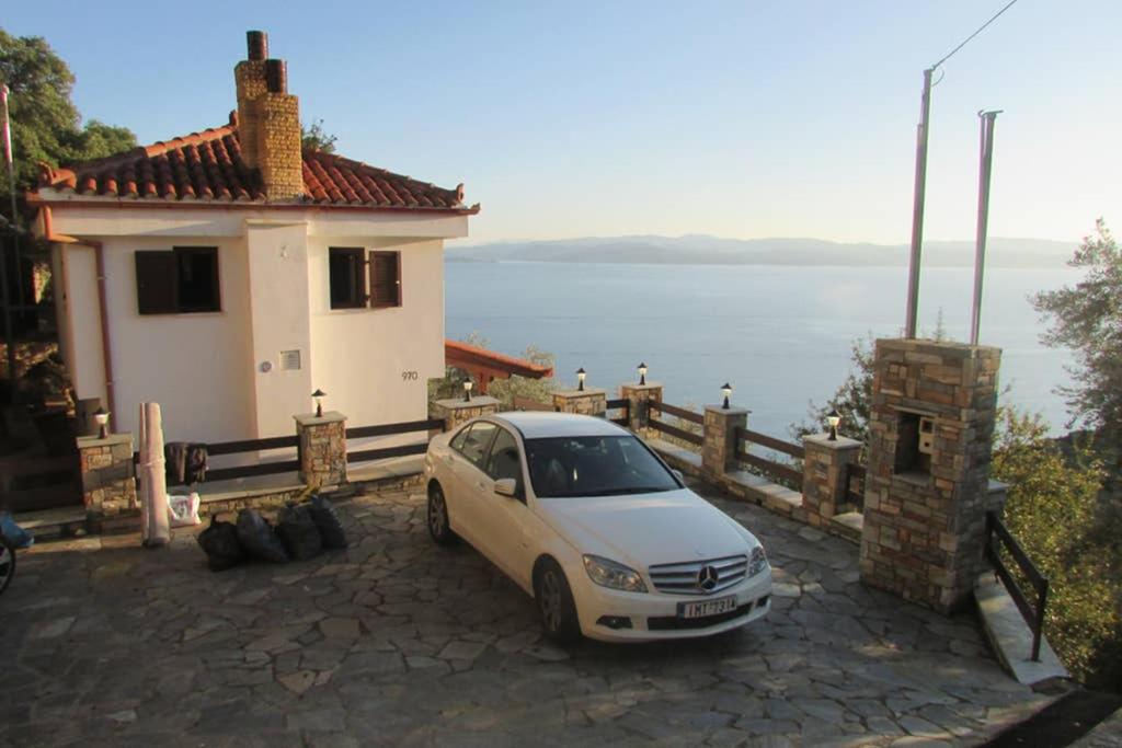 Hotel The House with the Cave - Image 1