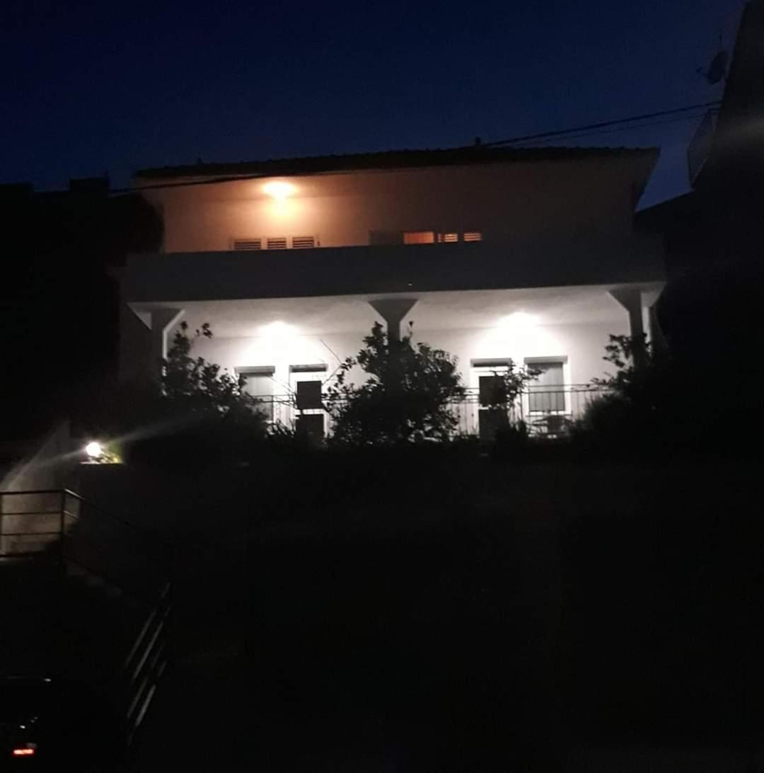 Apartmani Skalinada photo 2