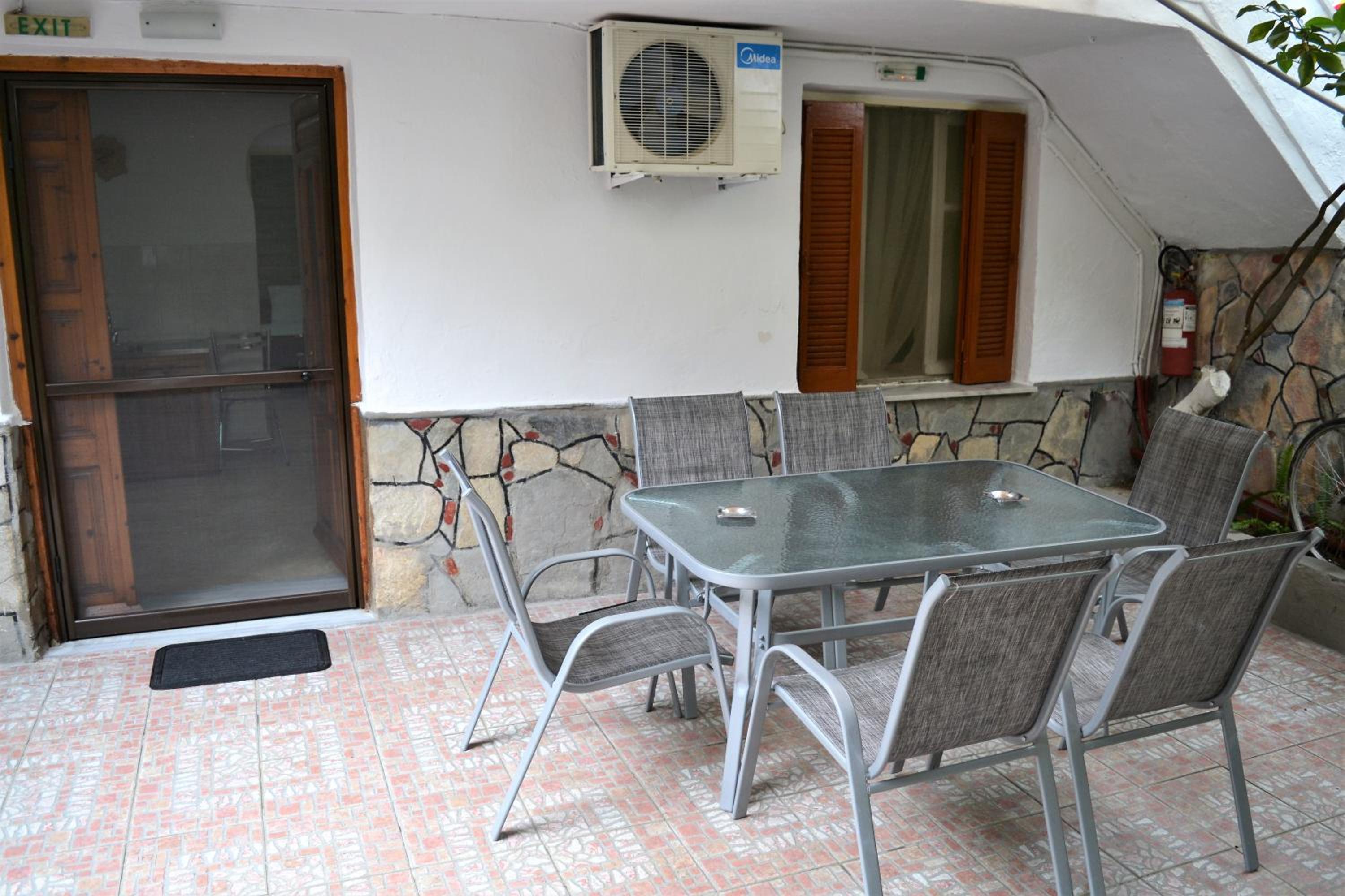 Evaggelou Rooms