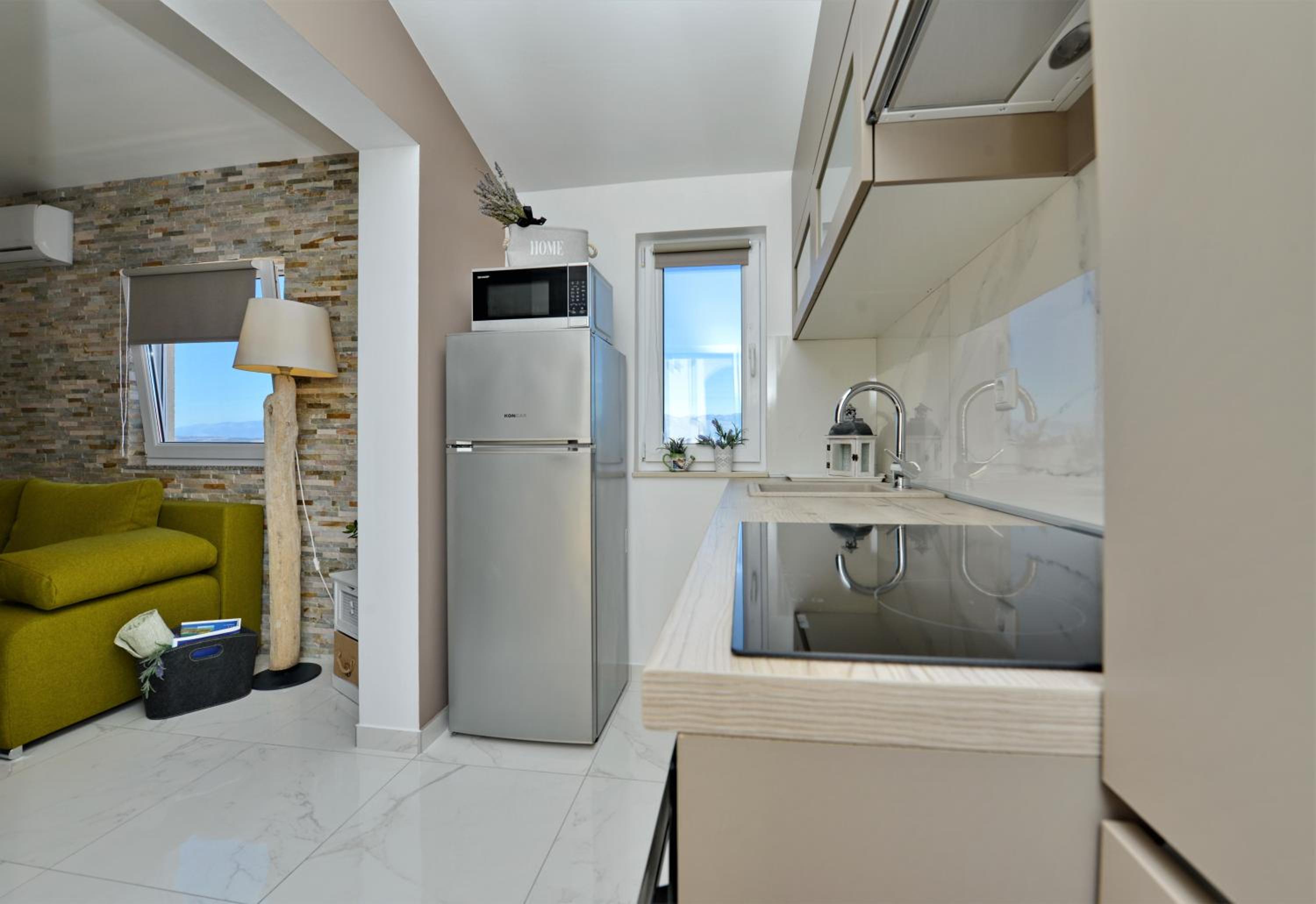 Apartmani Laura Vir view 5