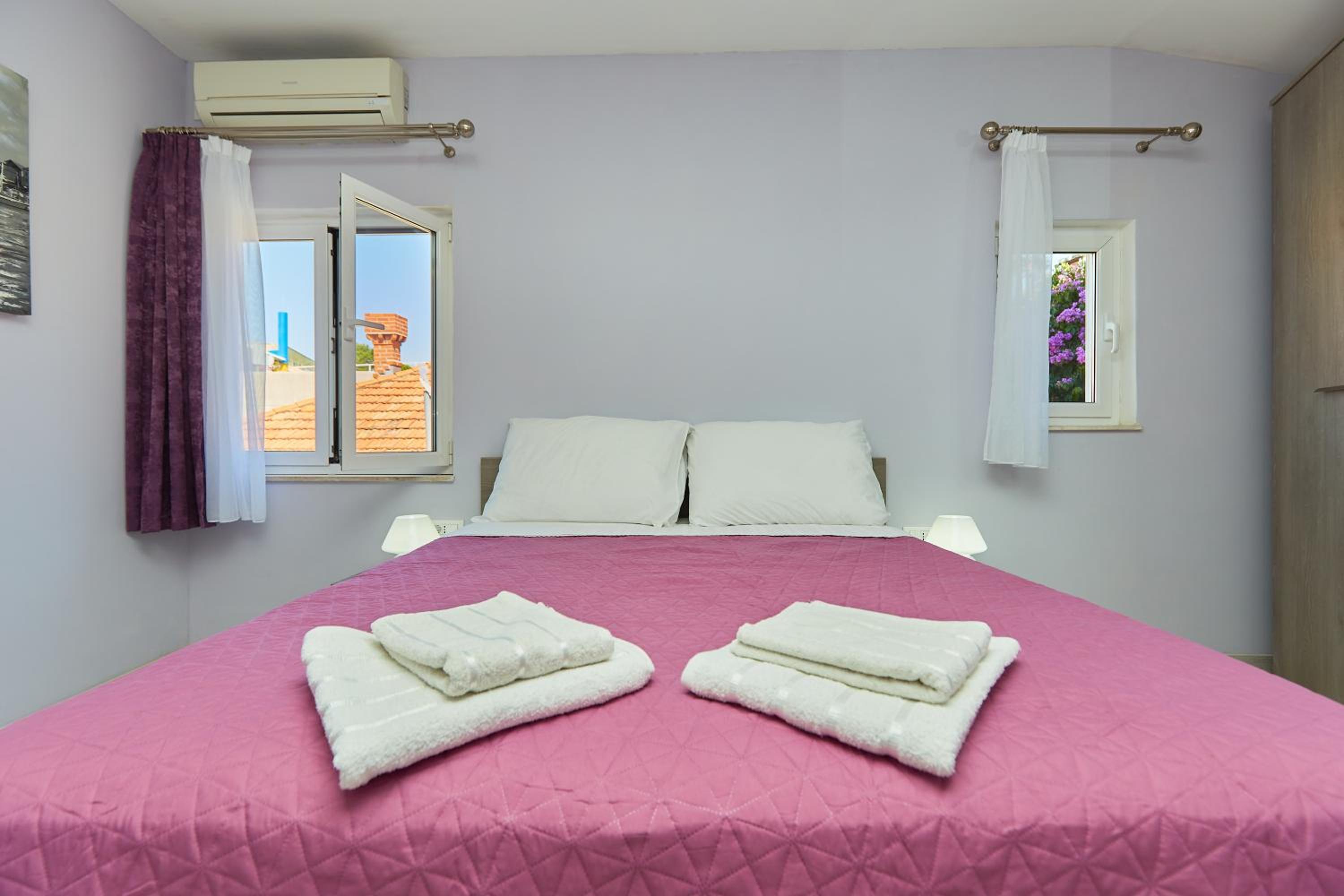 Apartments Kolorina