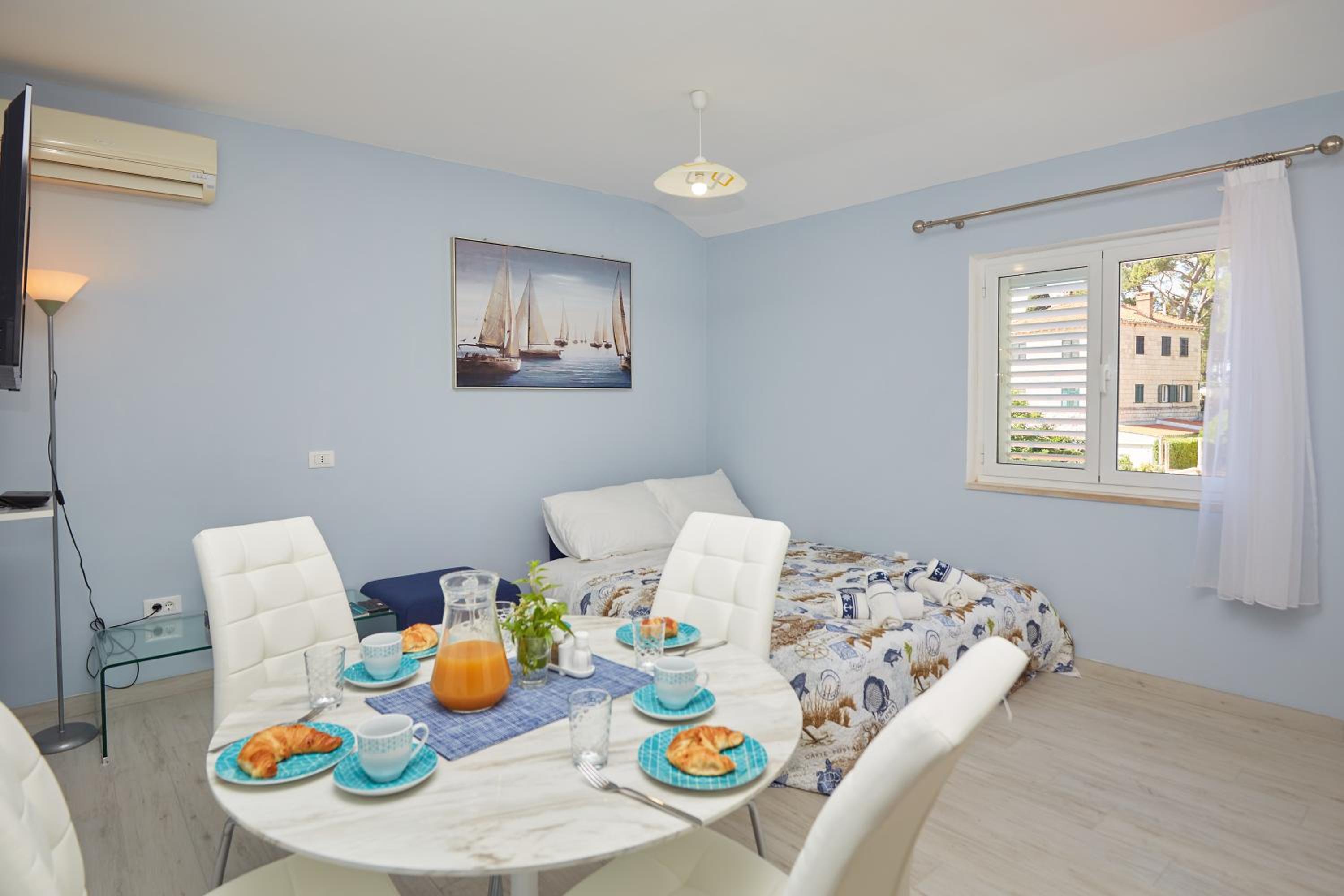 Apartments Kolorina