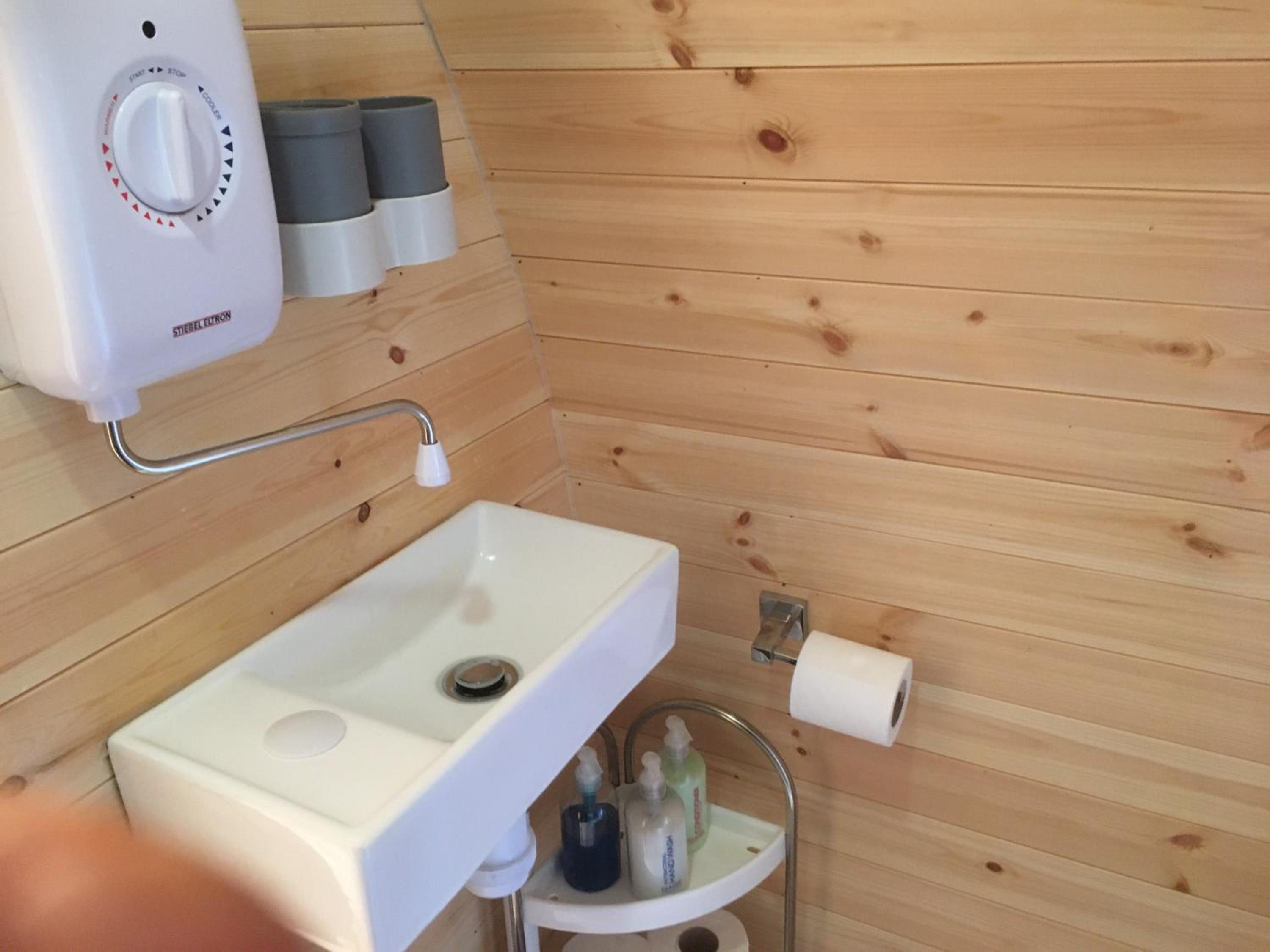 kilcamb camping Pods view 4