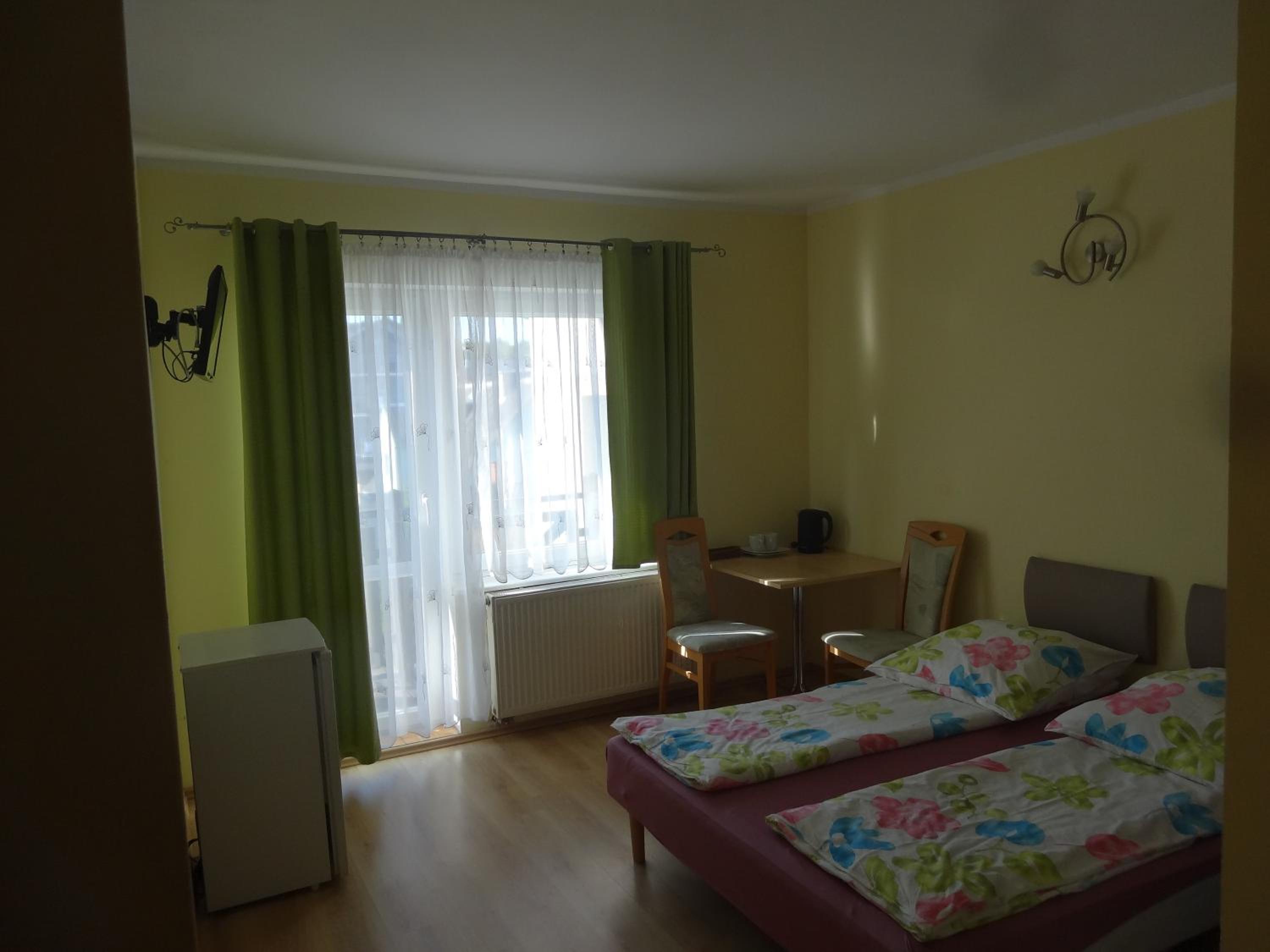 Photo 8