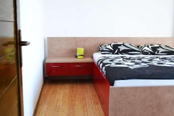 Deluxe Port View Apartment