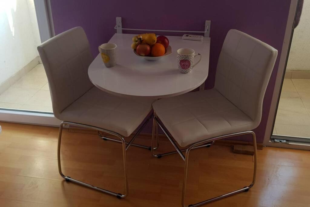 Apartment KIKI, 7th floor, with a sea view, free WiFI, for 2 persons