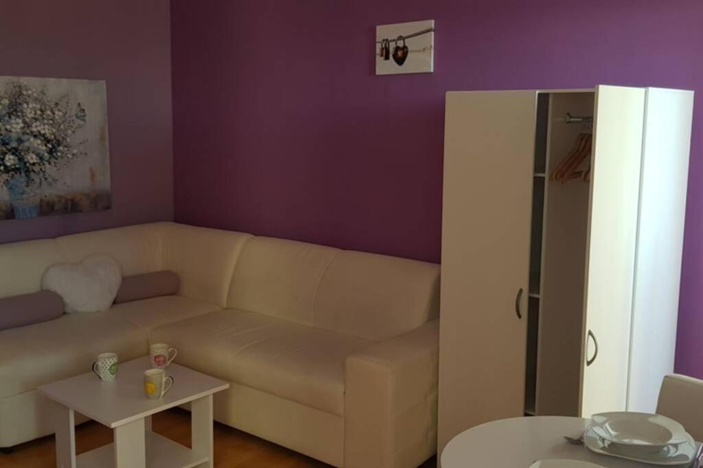 Apartment KIKI, 7th floor, with a sea view, free WiFI, for 2 persons