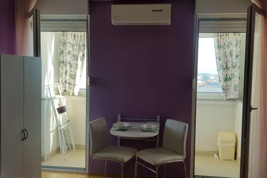 Apartment KIKI, 7th floor, with a sea view, free WiFI, for 2 persons