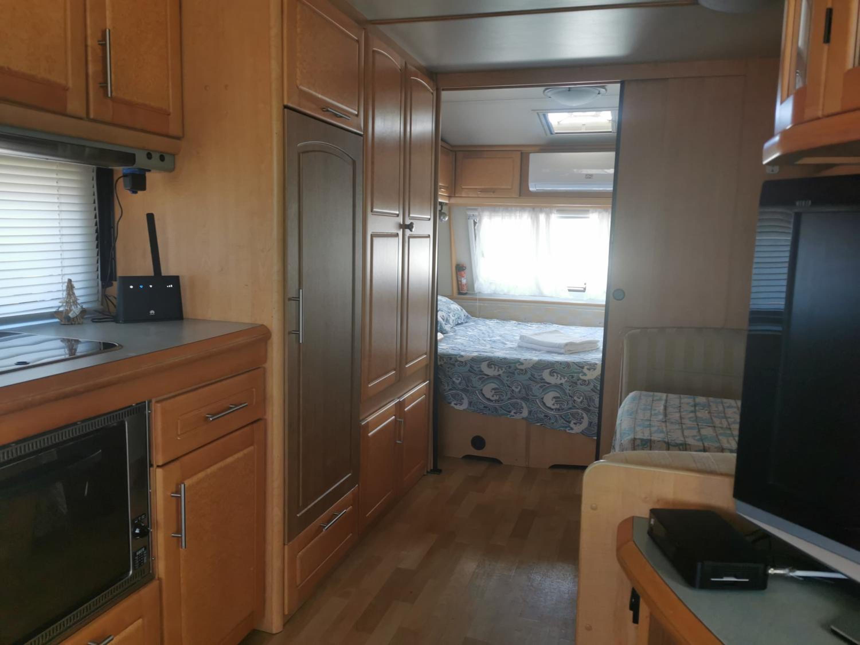 Sea Caravan/Camper on the Beach view 2