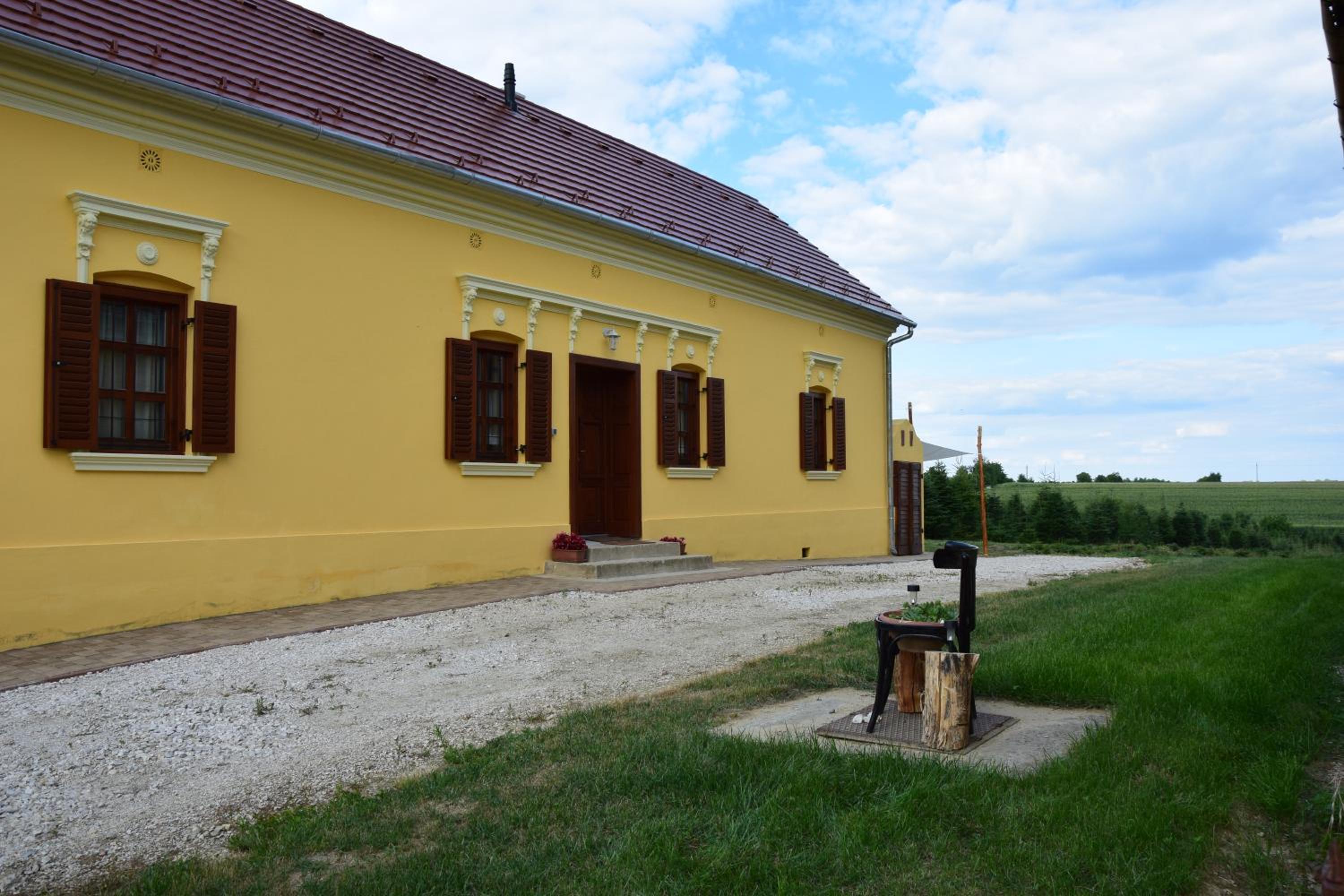 Photo 34