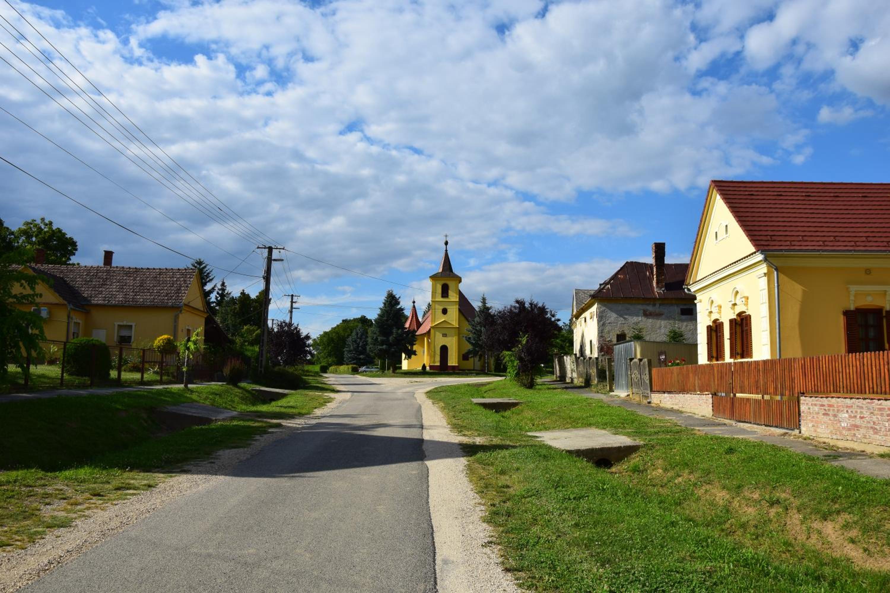 Porrogi Fenyő Vendégház view 5