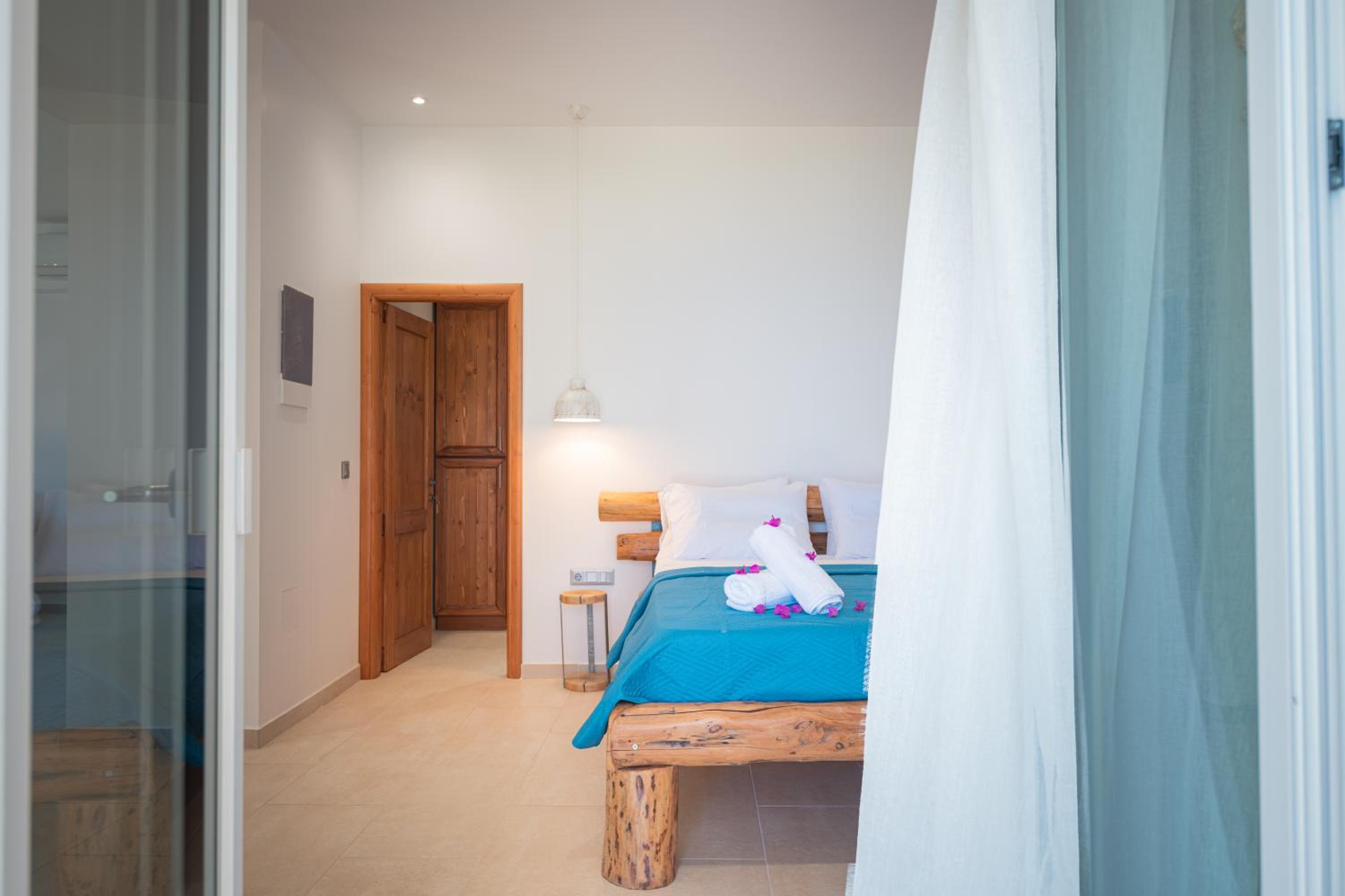 The Beach House Kaminaki