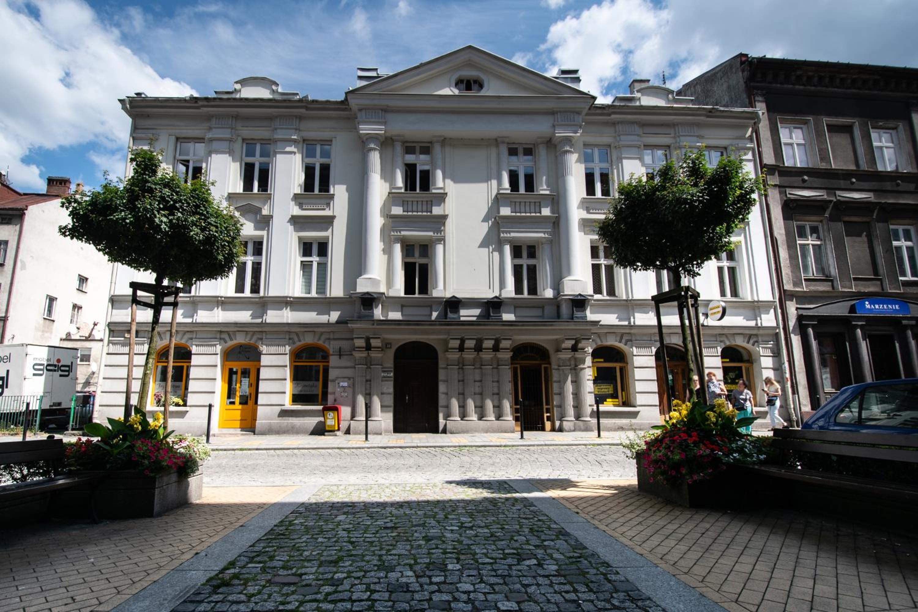 Photo 8