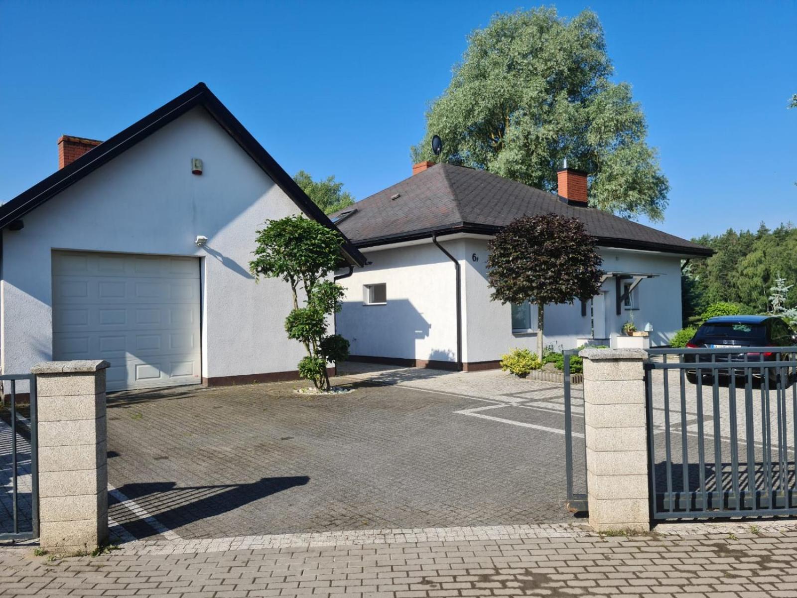 Dom nad jeziorem na Kaszubach