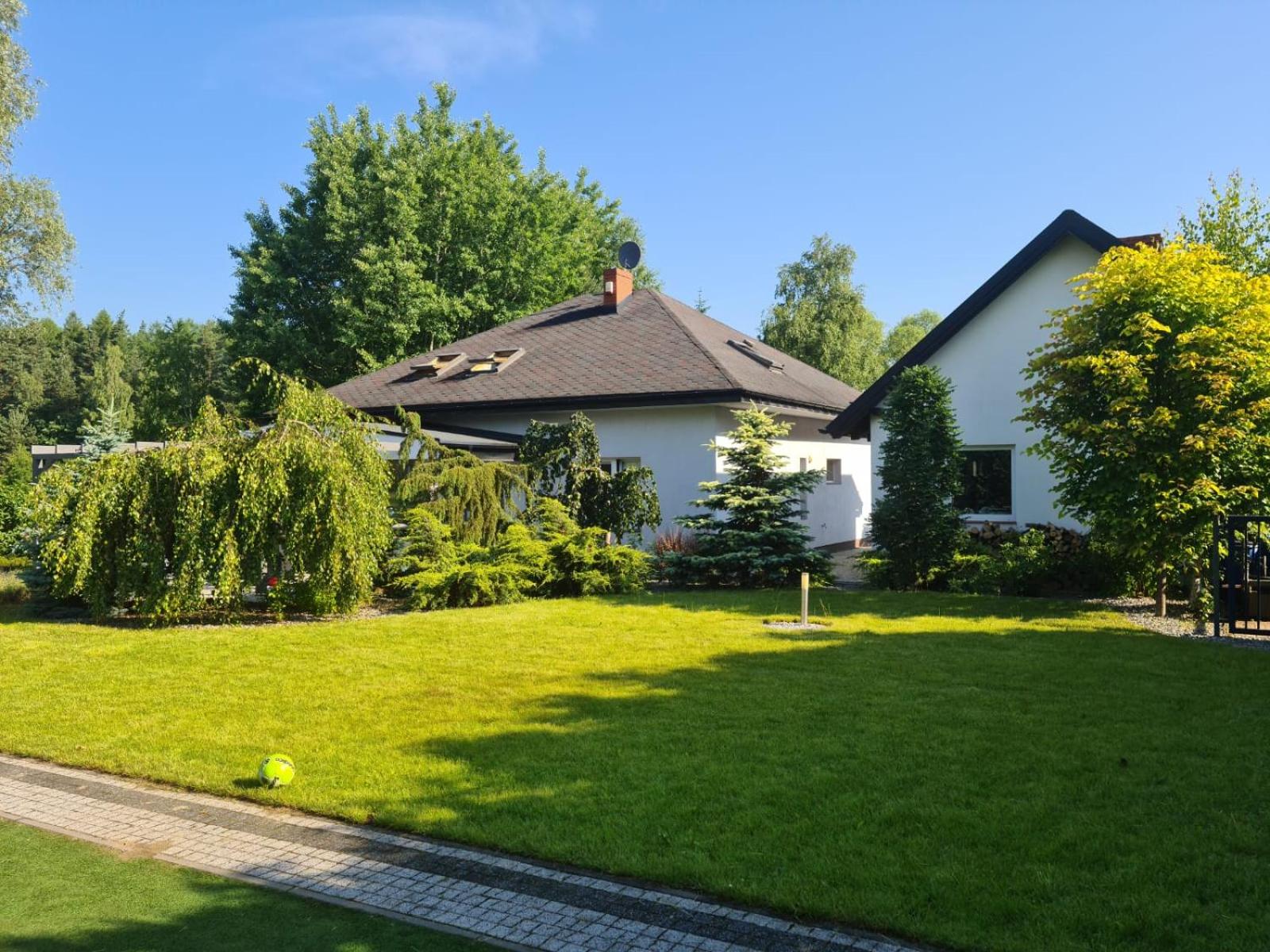 Dom nad jeziorem na Kaszubach