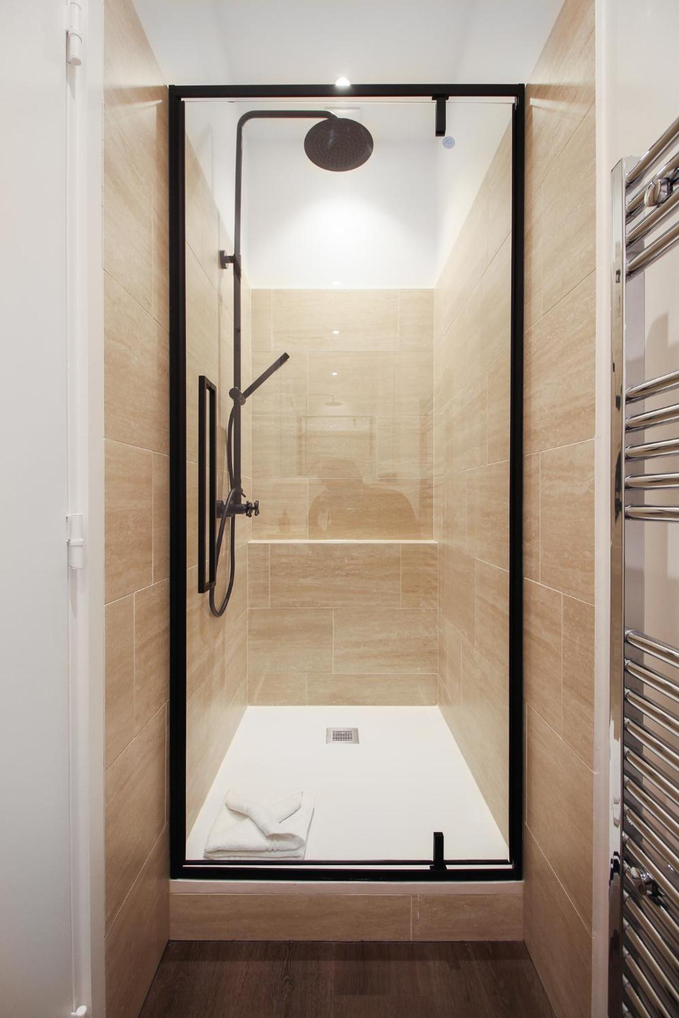 Modern Apt 3BDR/3BATH - Louvre Museum/Tuileries