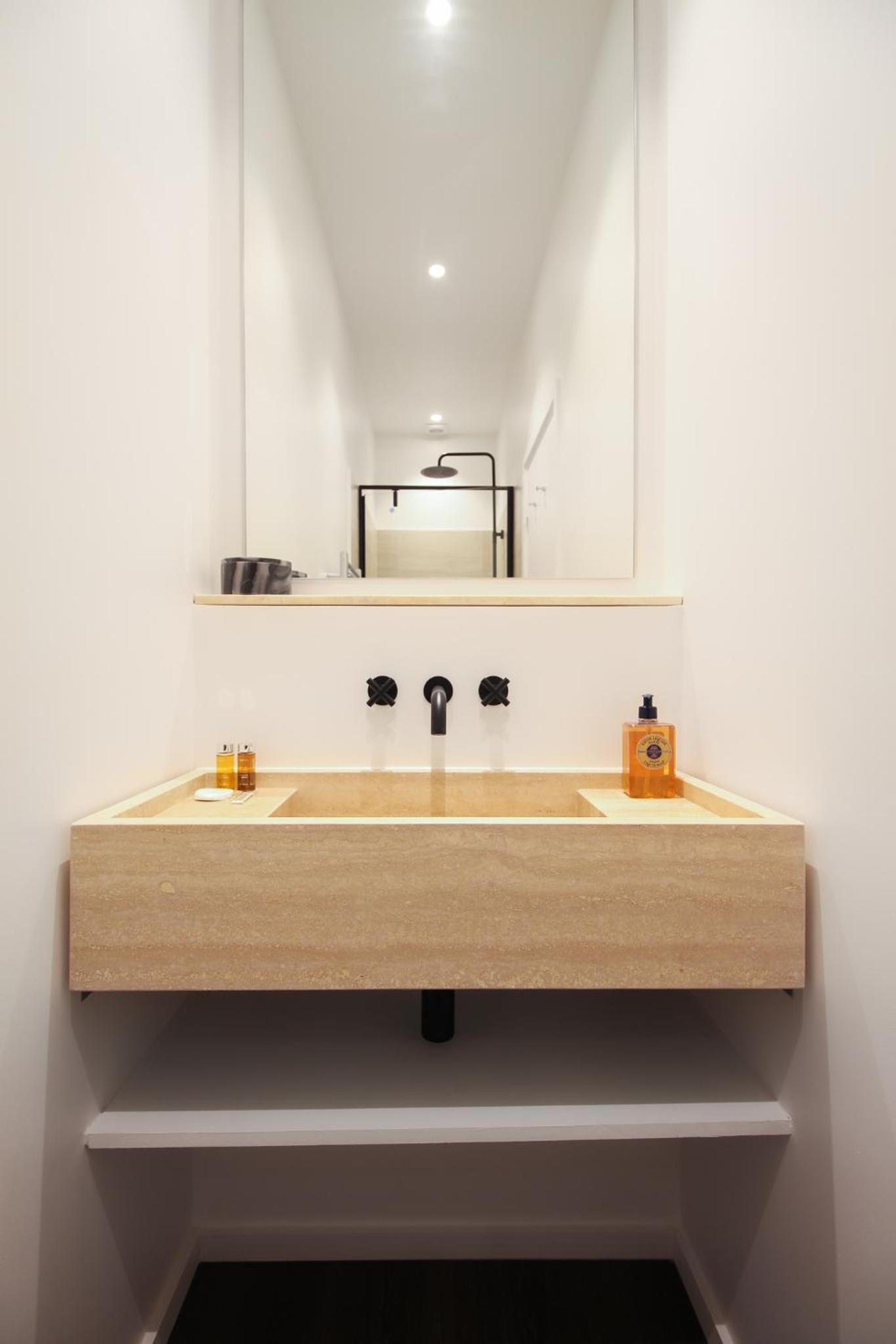 Modern Apt 3BDR/3BATH - Louvre Museum/Tuileries