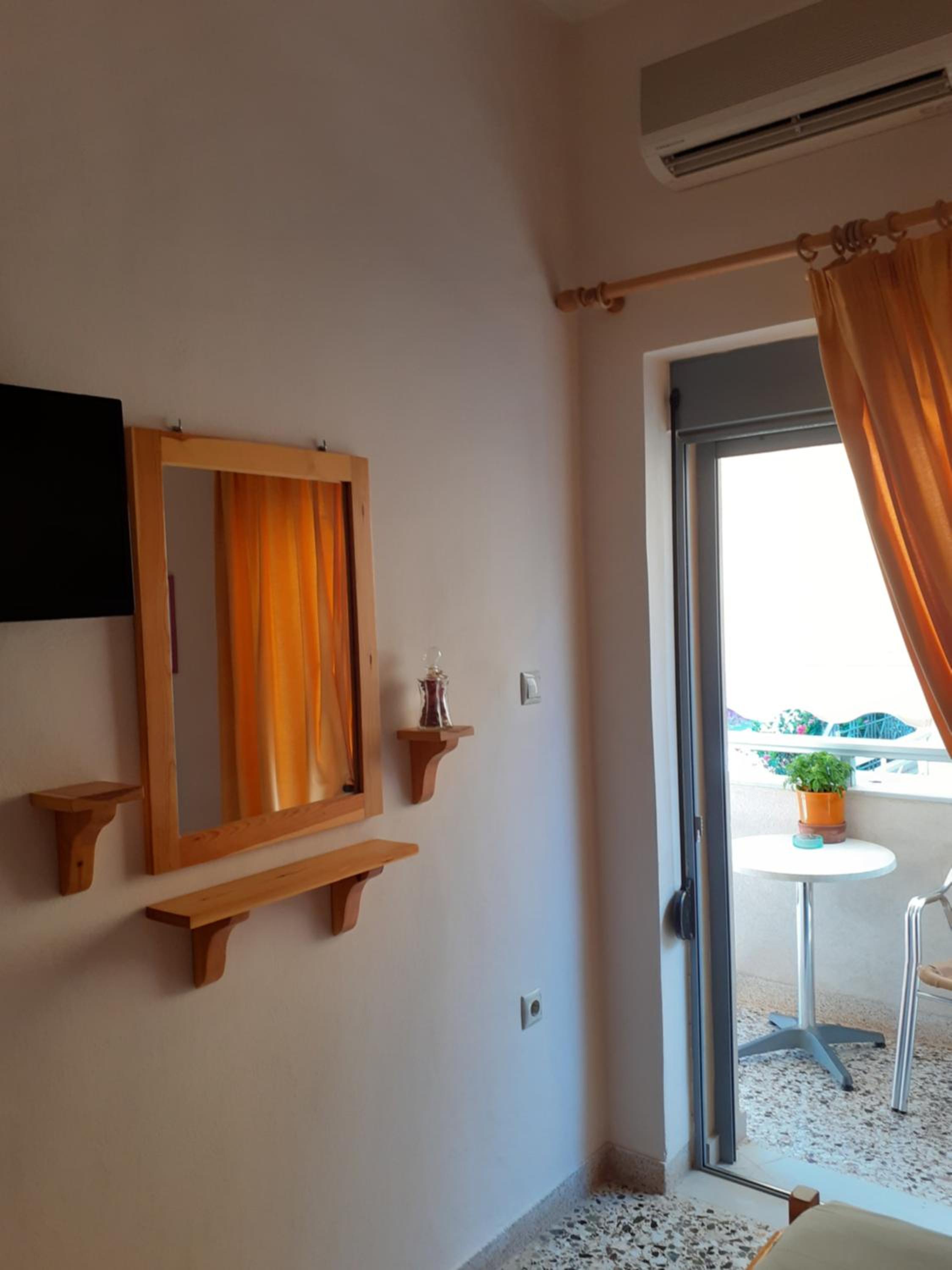 Kritikos Rooms