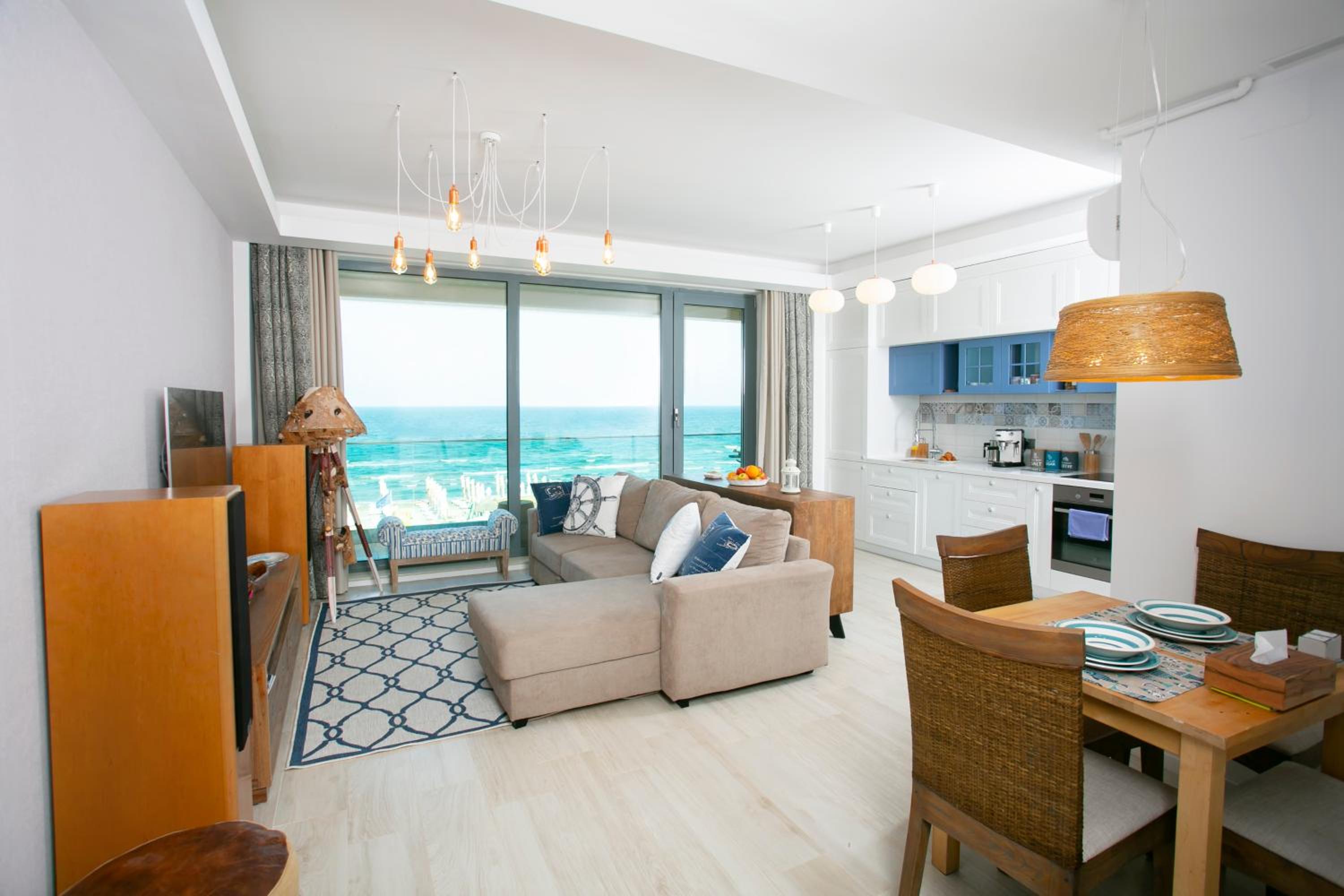 Royal Sea View Design Promenada view 2
