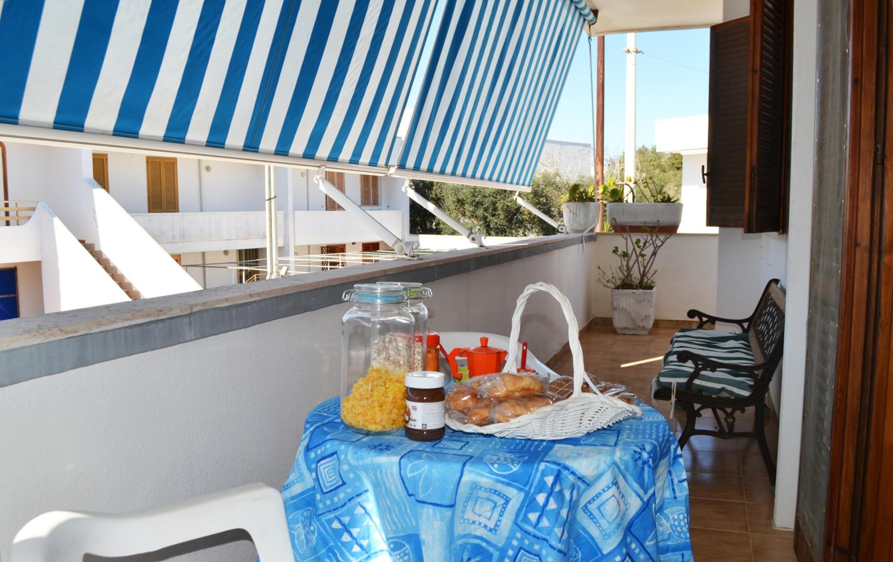 Holiday home close to the sea with internal parking and climate view 2