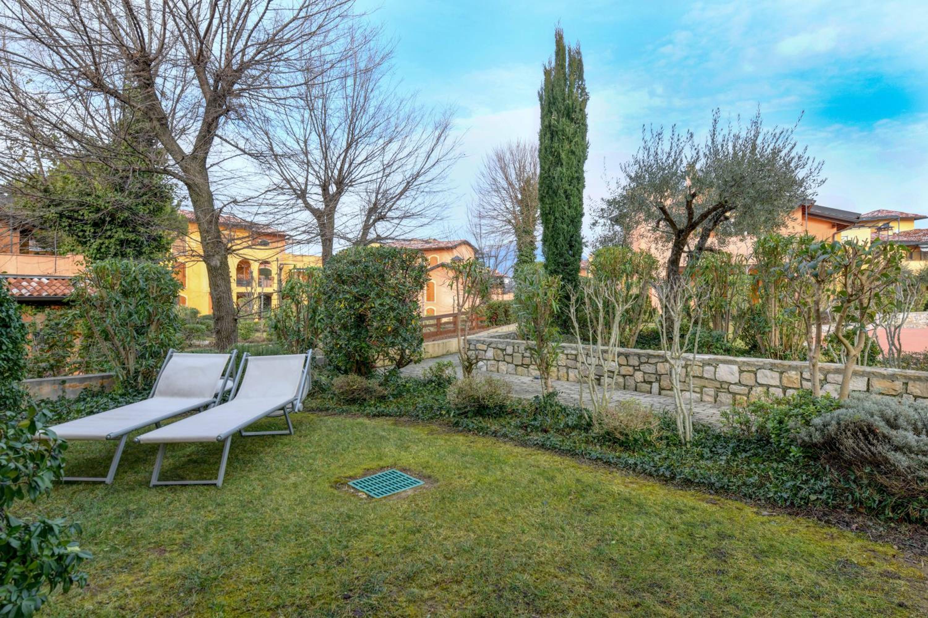 Borgo del Torchio E6 view 4