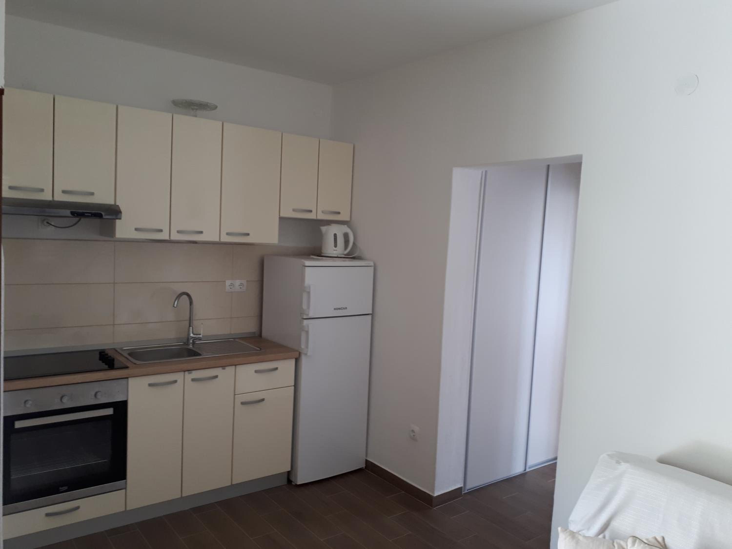 Apartment on the floor view 5