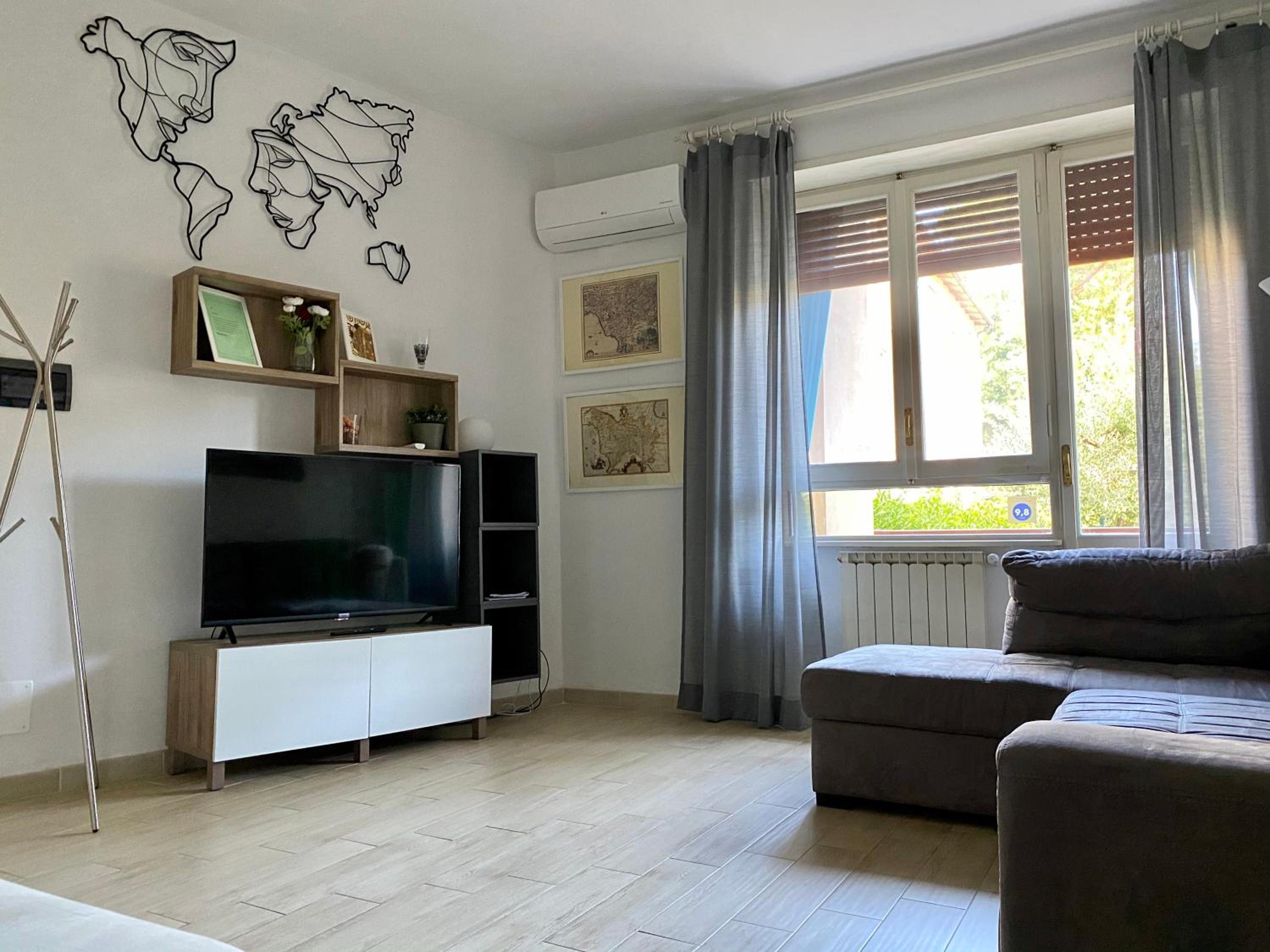 TwelveHolly apartment
