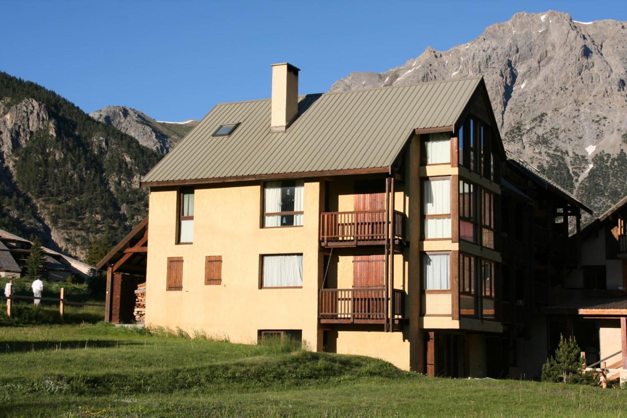 Apartment Challanches Nevache Hautes Alpes one of the most beautiful view photo 3