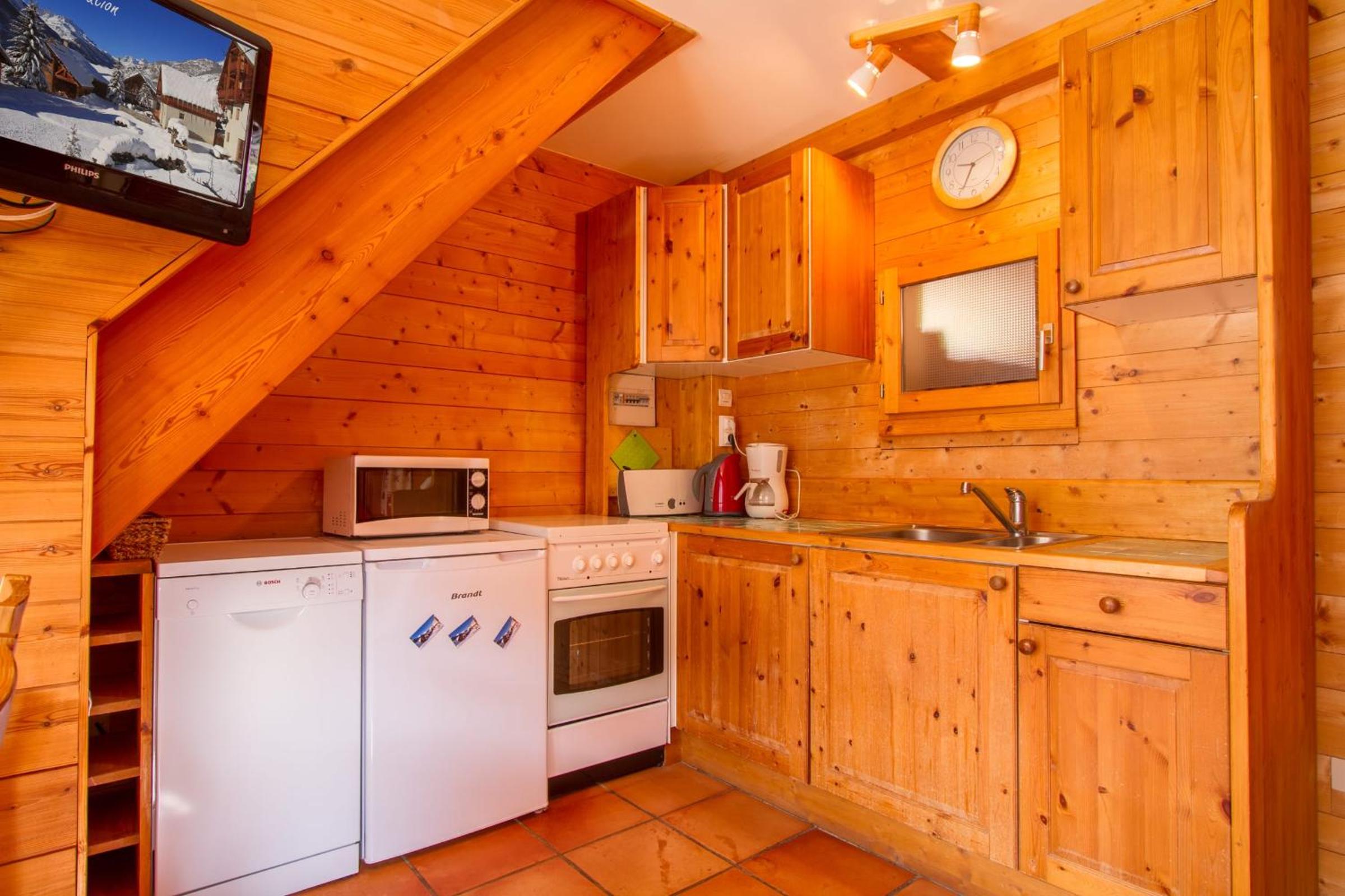 L'Elva Hameau des Chazals Nevache Hautes Alpes view 5