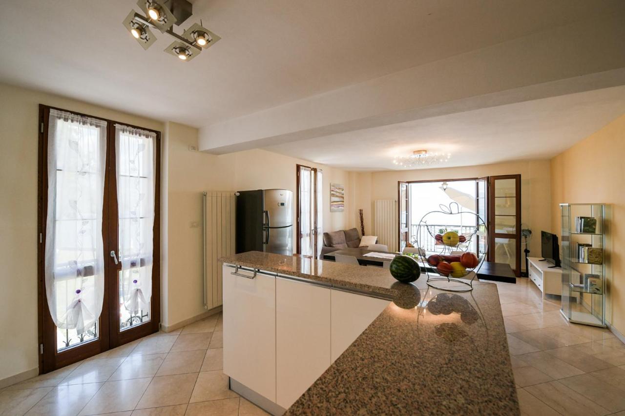 Giulia view 3