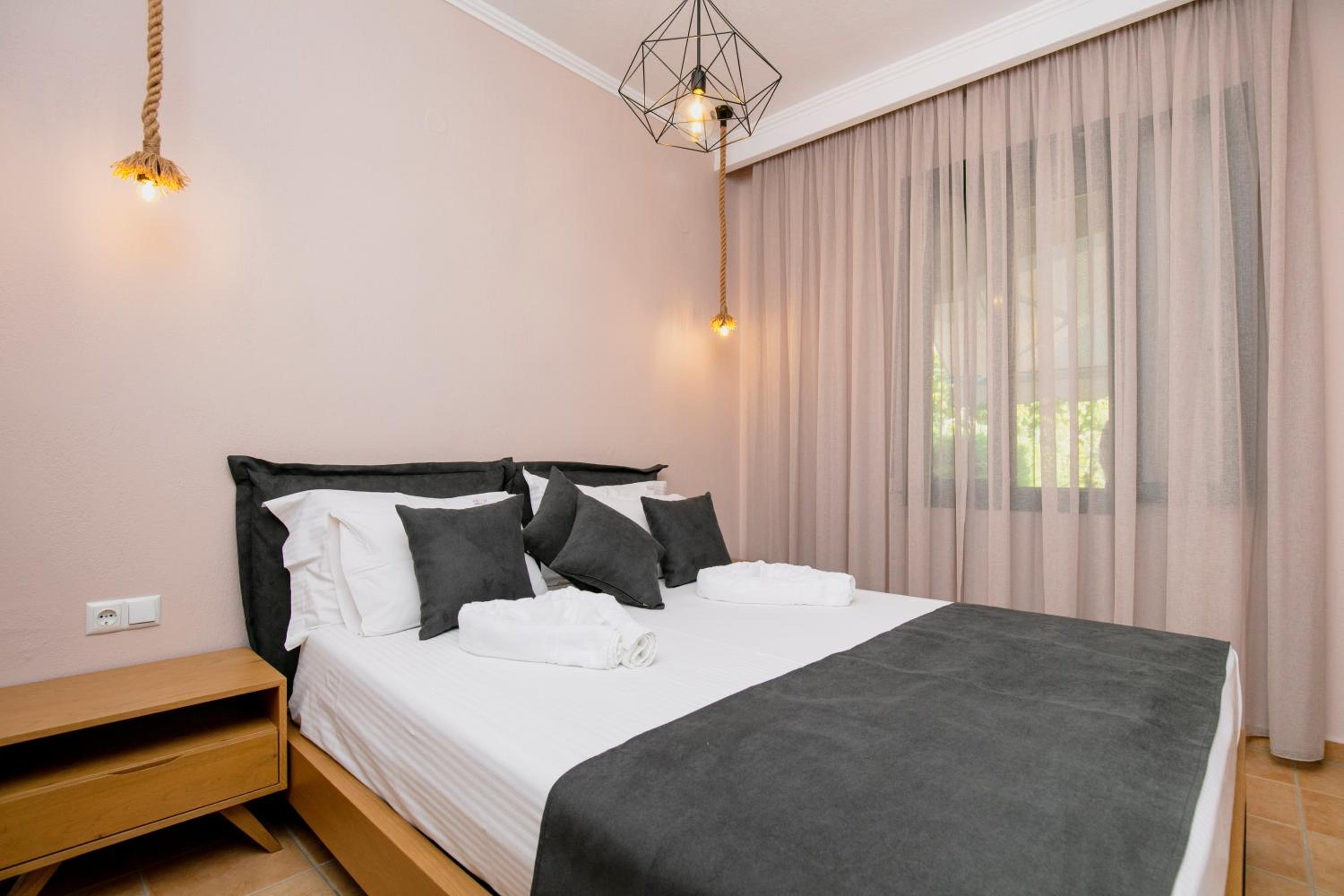 Arion Apartments photo 5