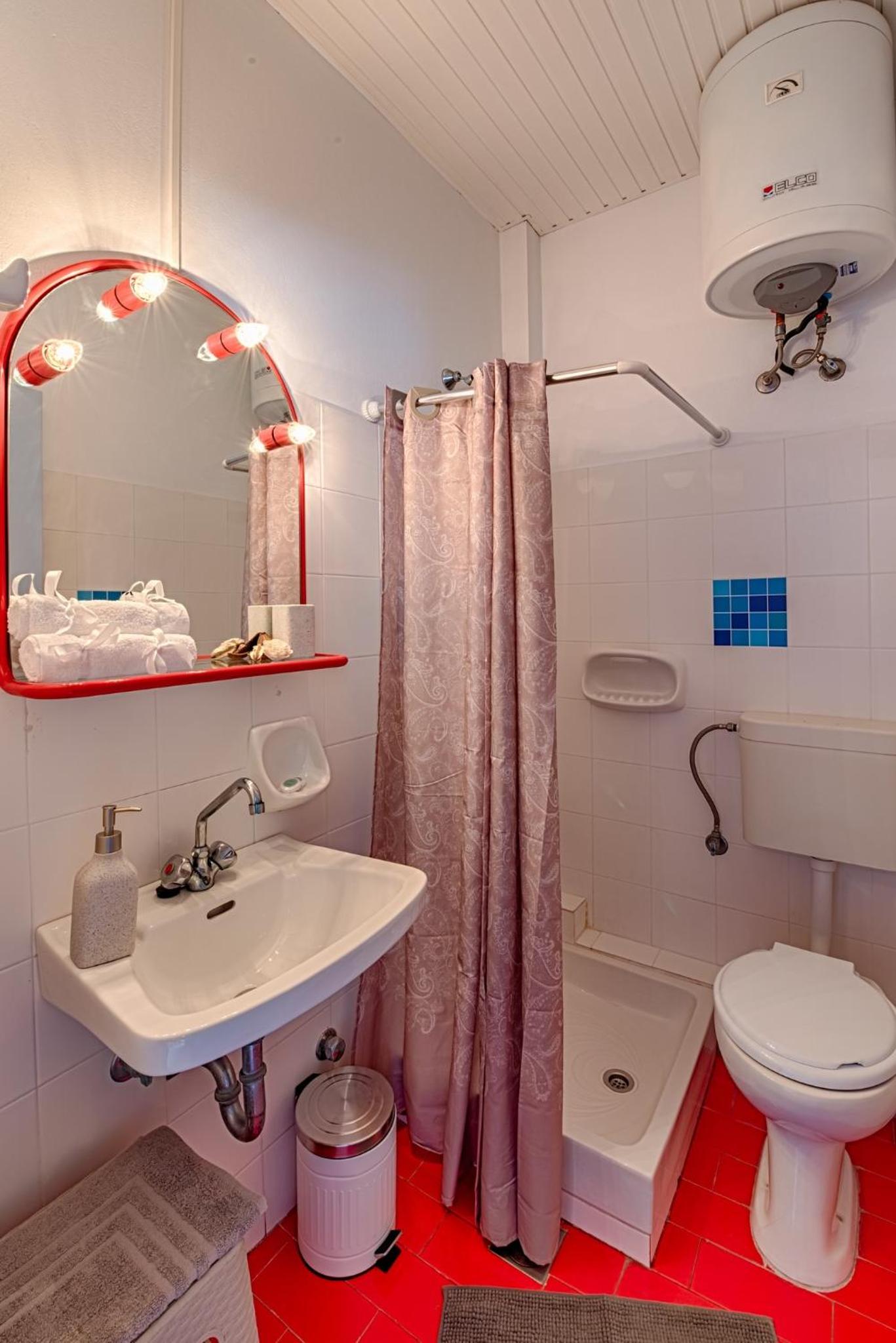 Anemos Studios & Apartments