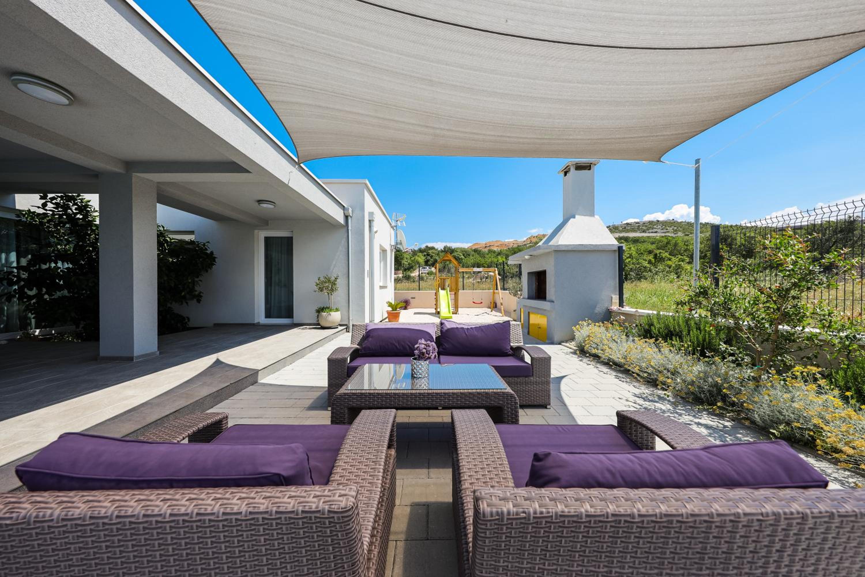 Villa Immortelle with pool and sea view