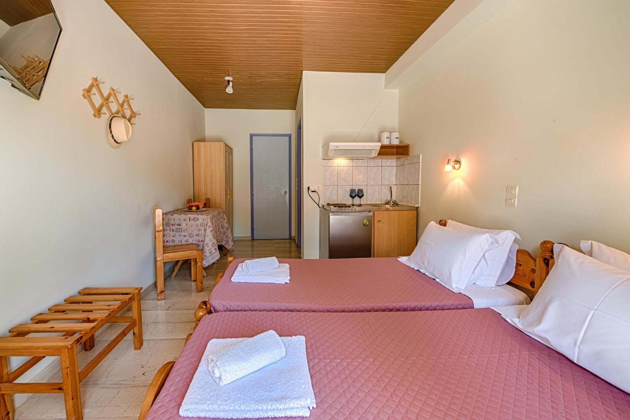 Anemos Studios & Apartments