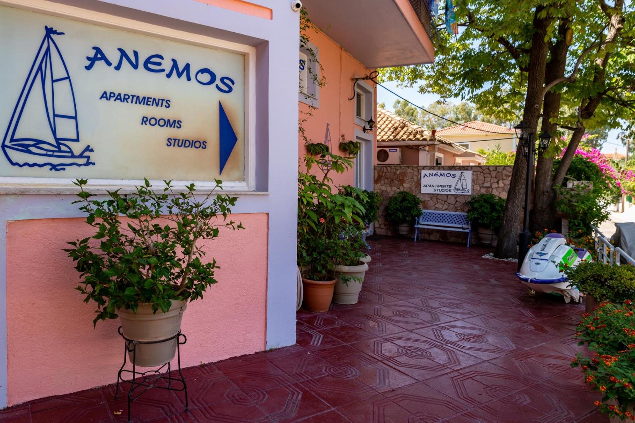 Anemos Studios & Apartments