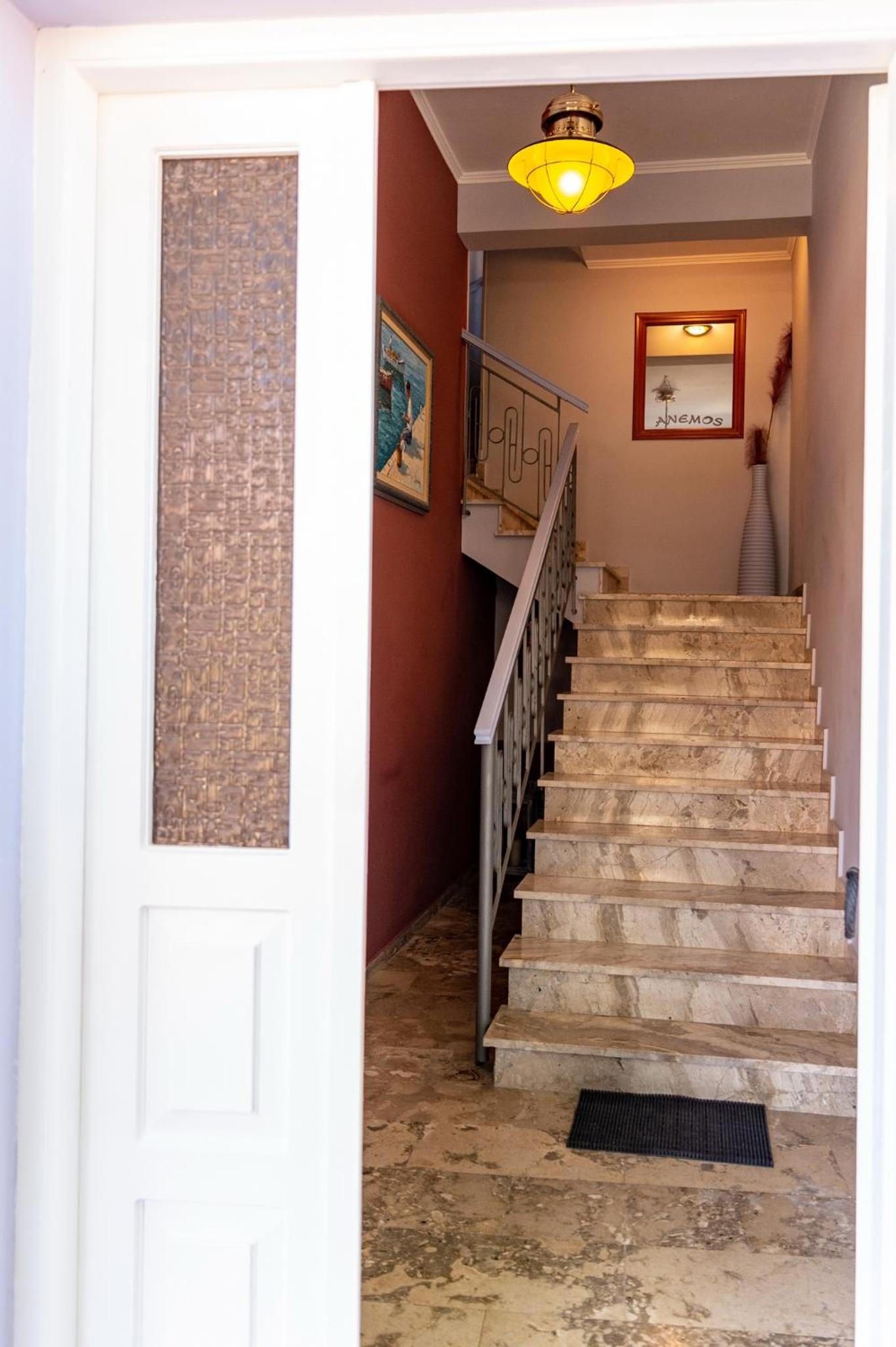 Anemos Studios & Apartments