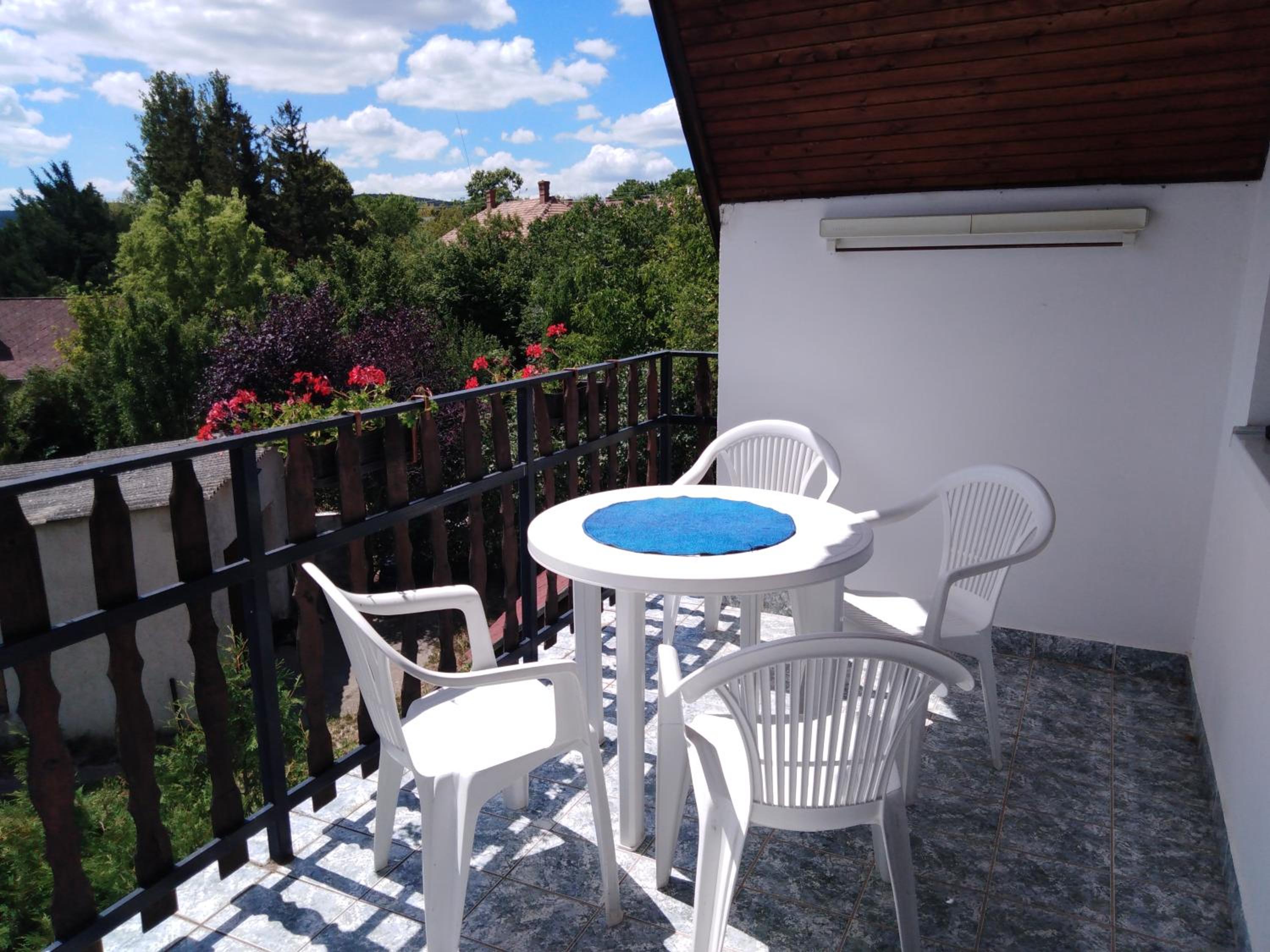 VIL'LAGUNA Apartment with view of Balaton view 2