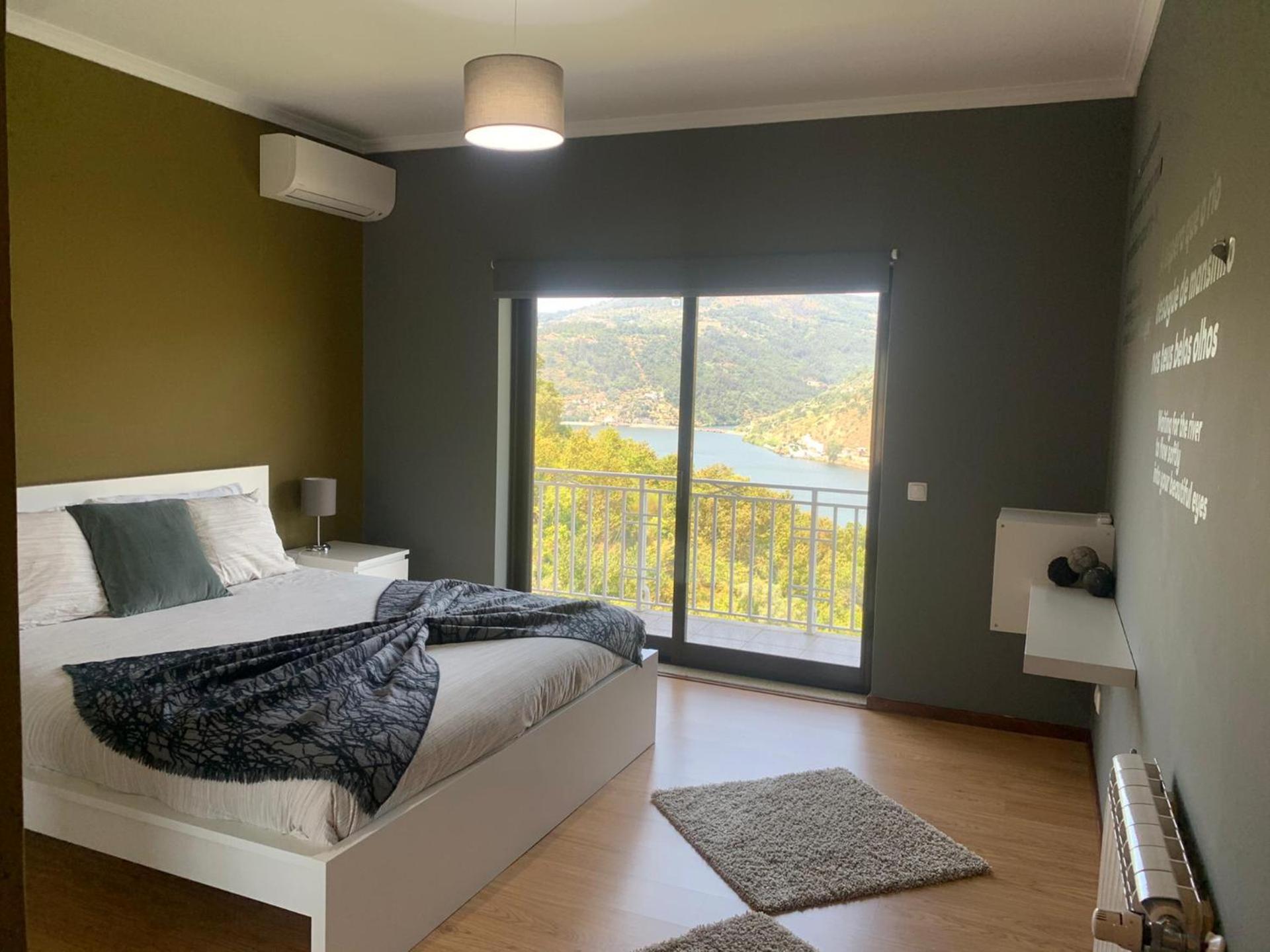 Douro Nest Houses