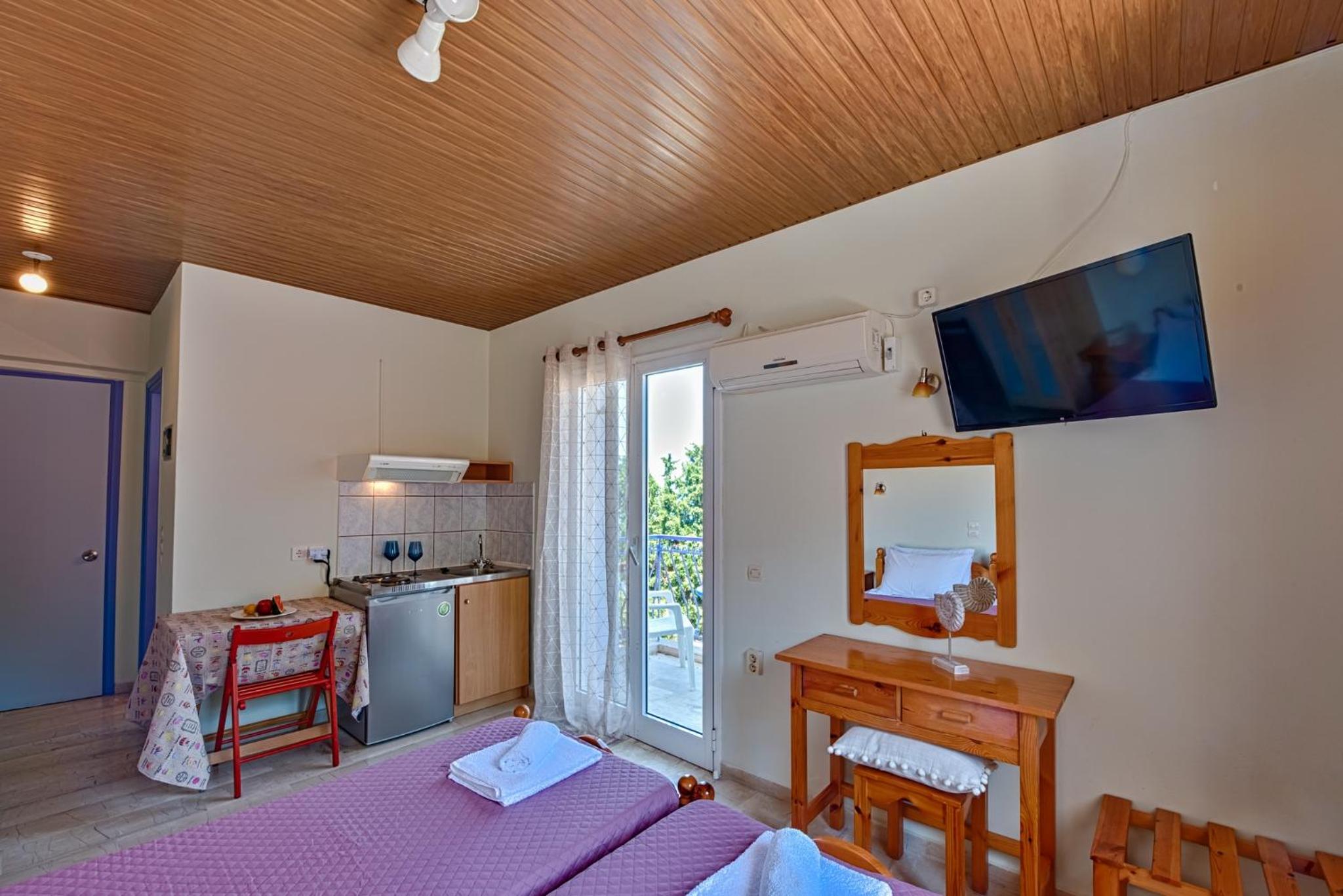 Anemos Studios & Apartments