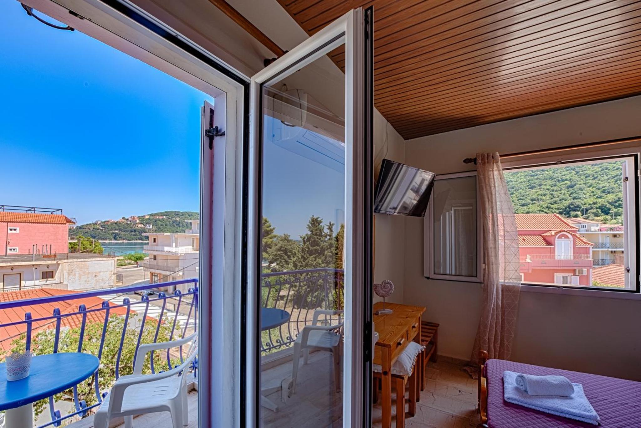 Anemos Studios & Apartments
