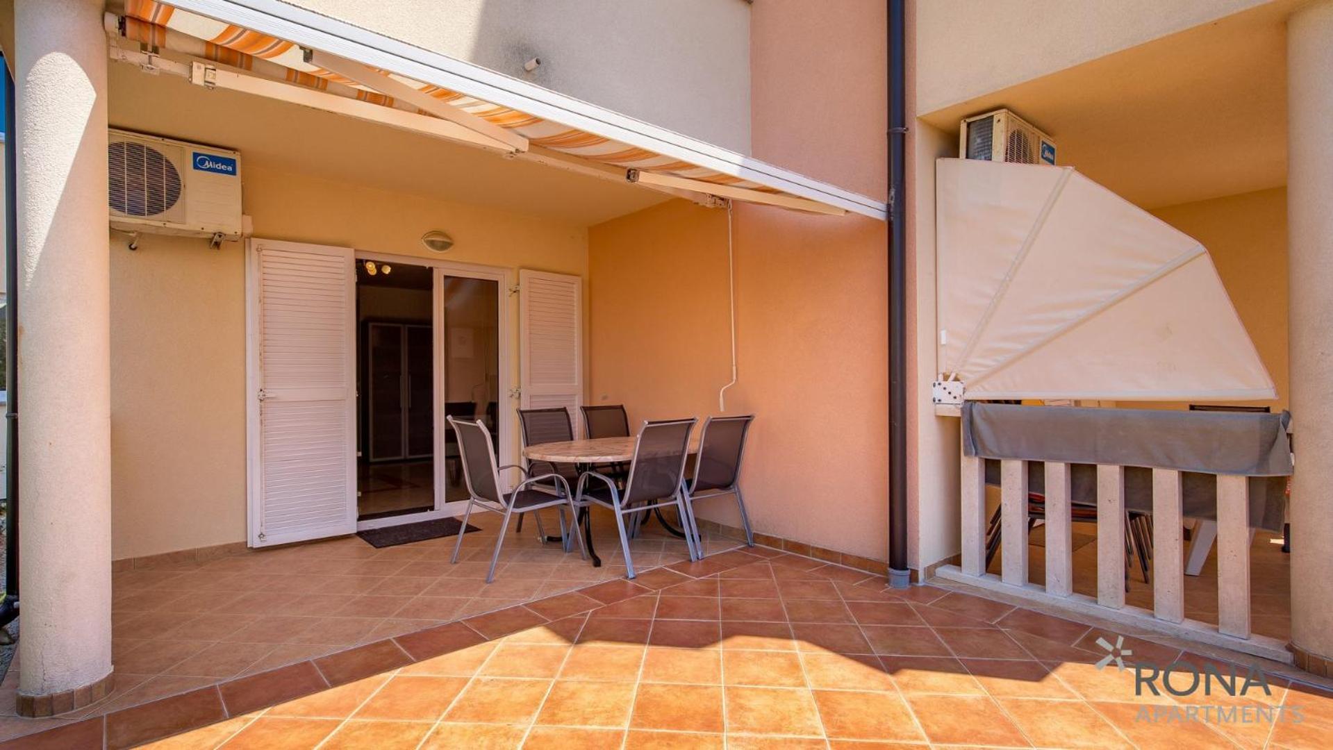 Rona Apartment Andy en Novalja