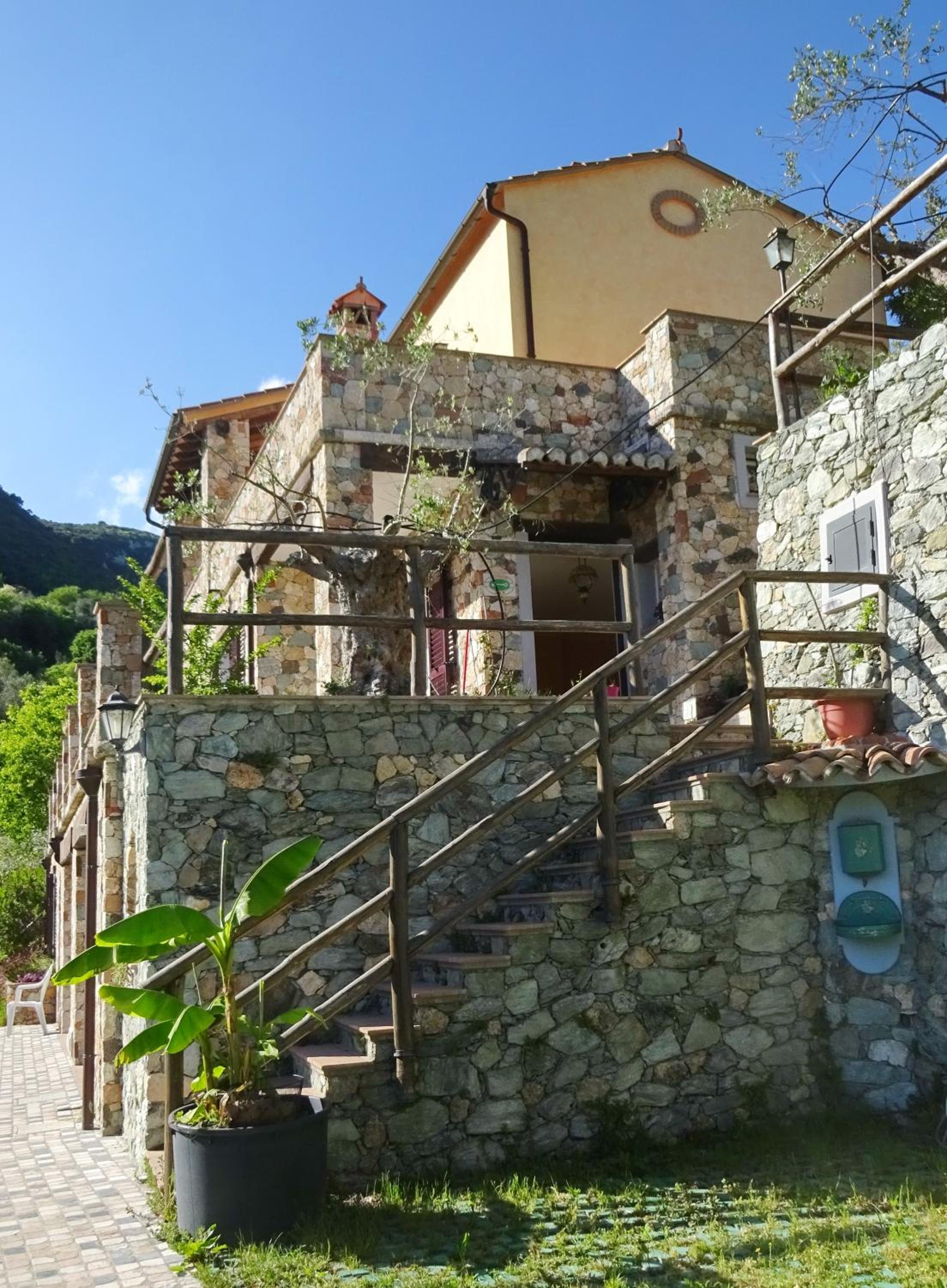 L'Allegra Brigata view 2