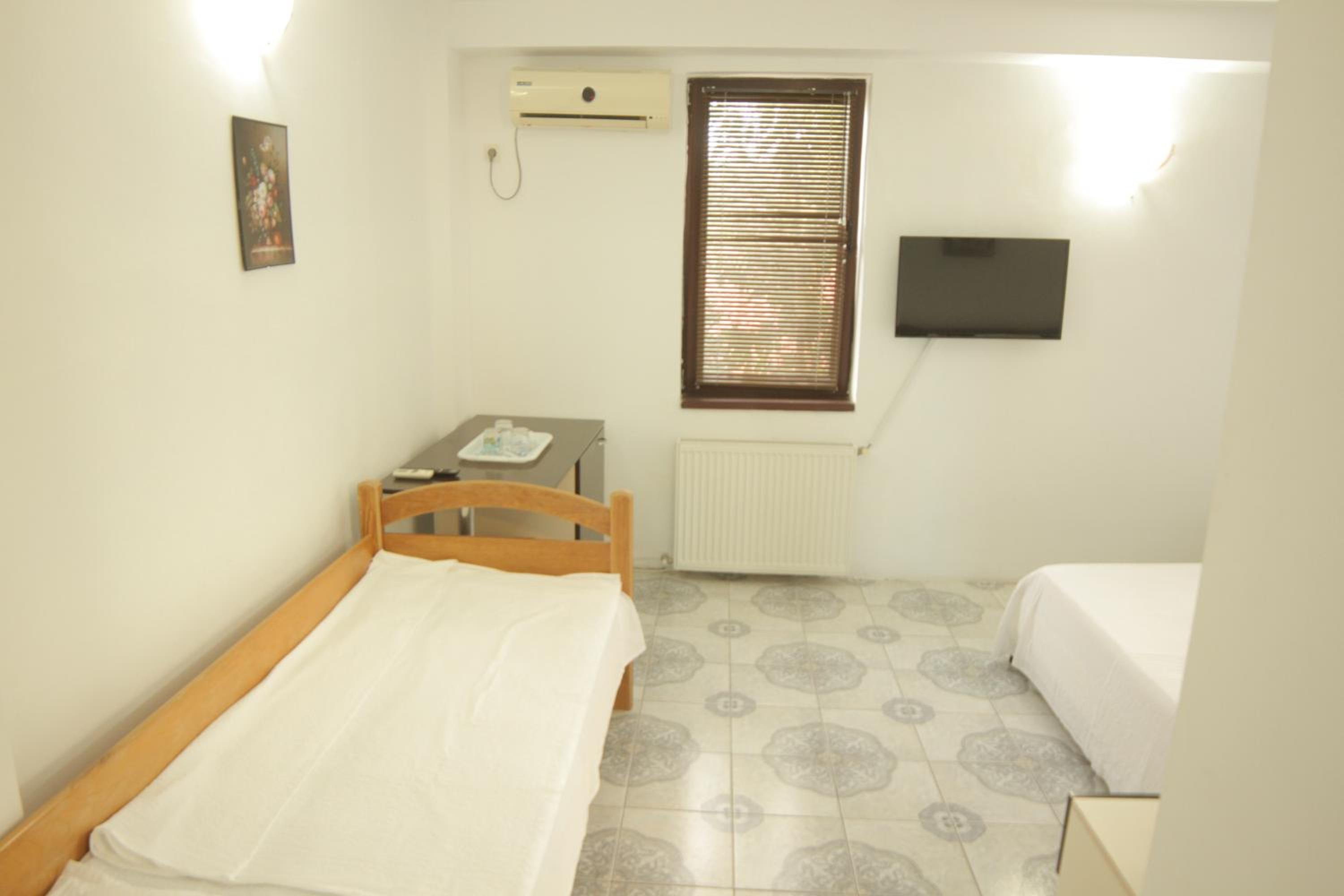 Vila Mihai Eminescu view 4