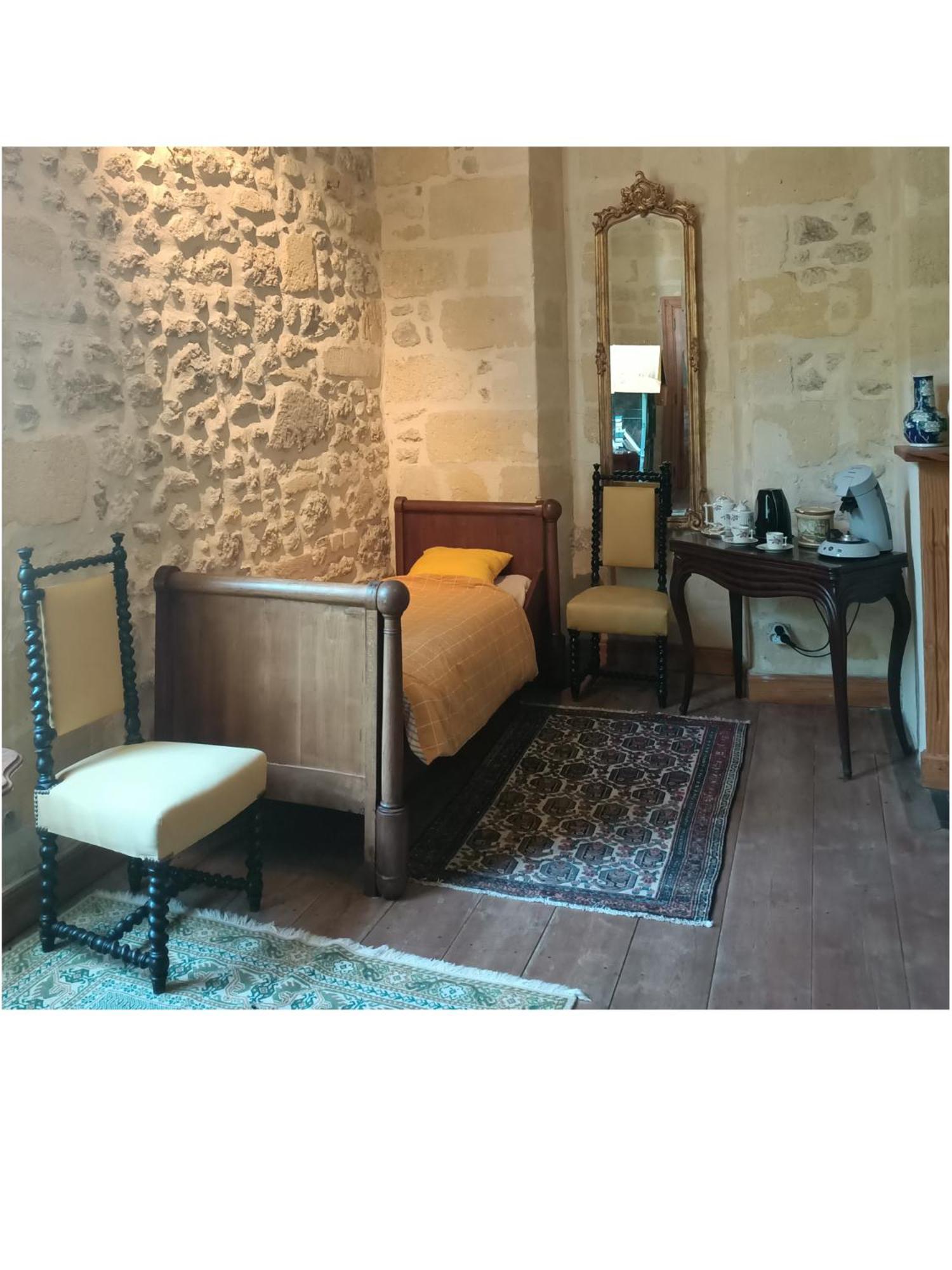 Photo 19
