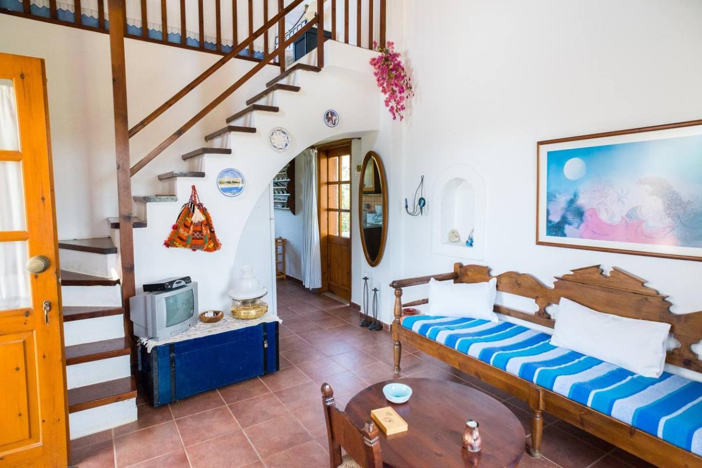 Levantes - Walk To Beach - AC WIFI