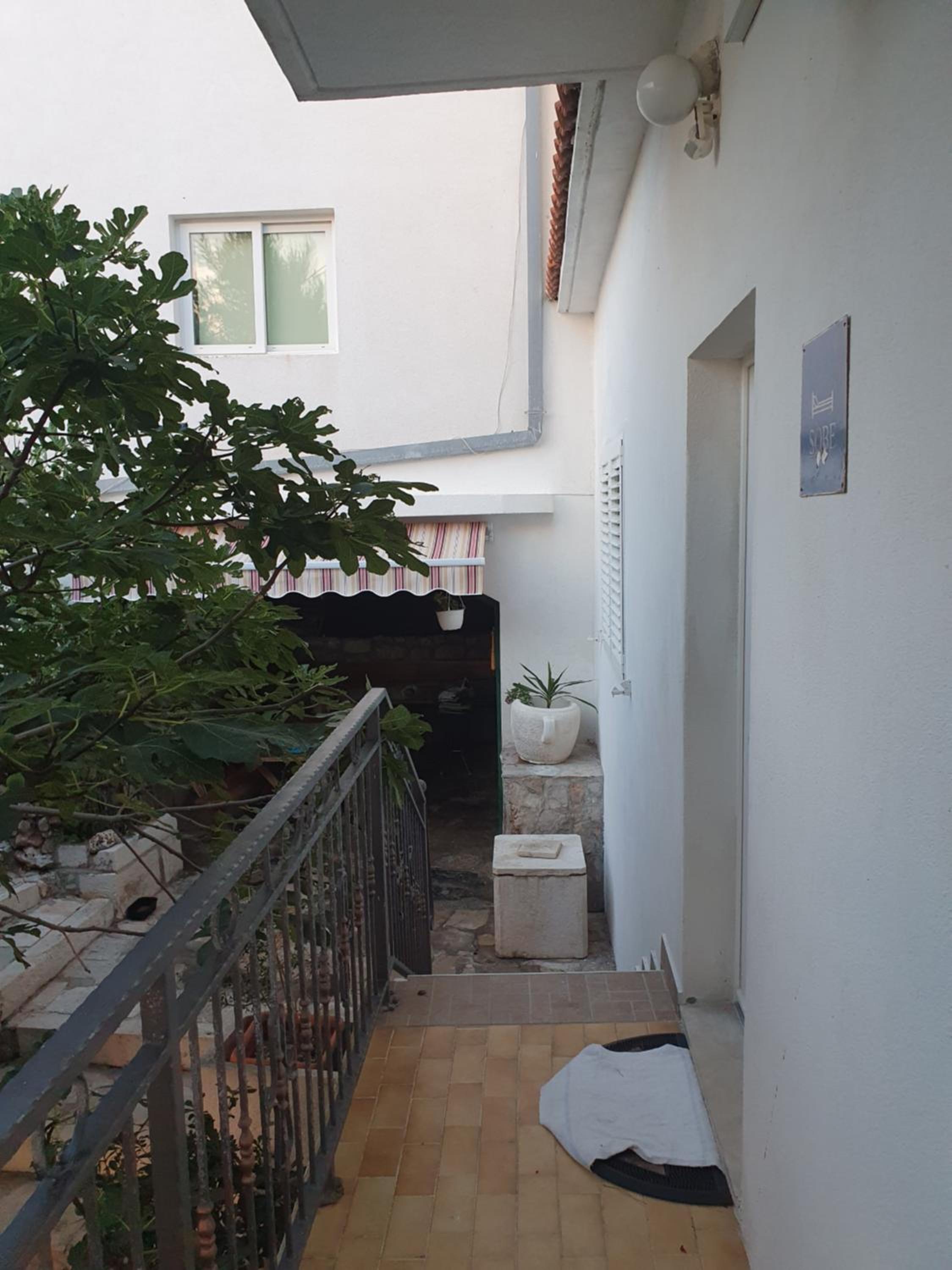 Apartments Jerković Drašnice-3bd
