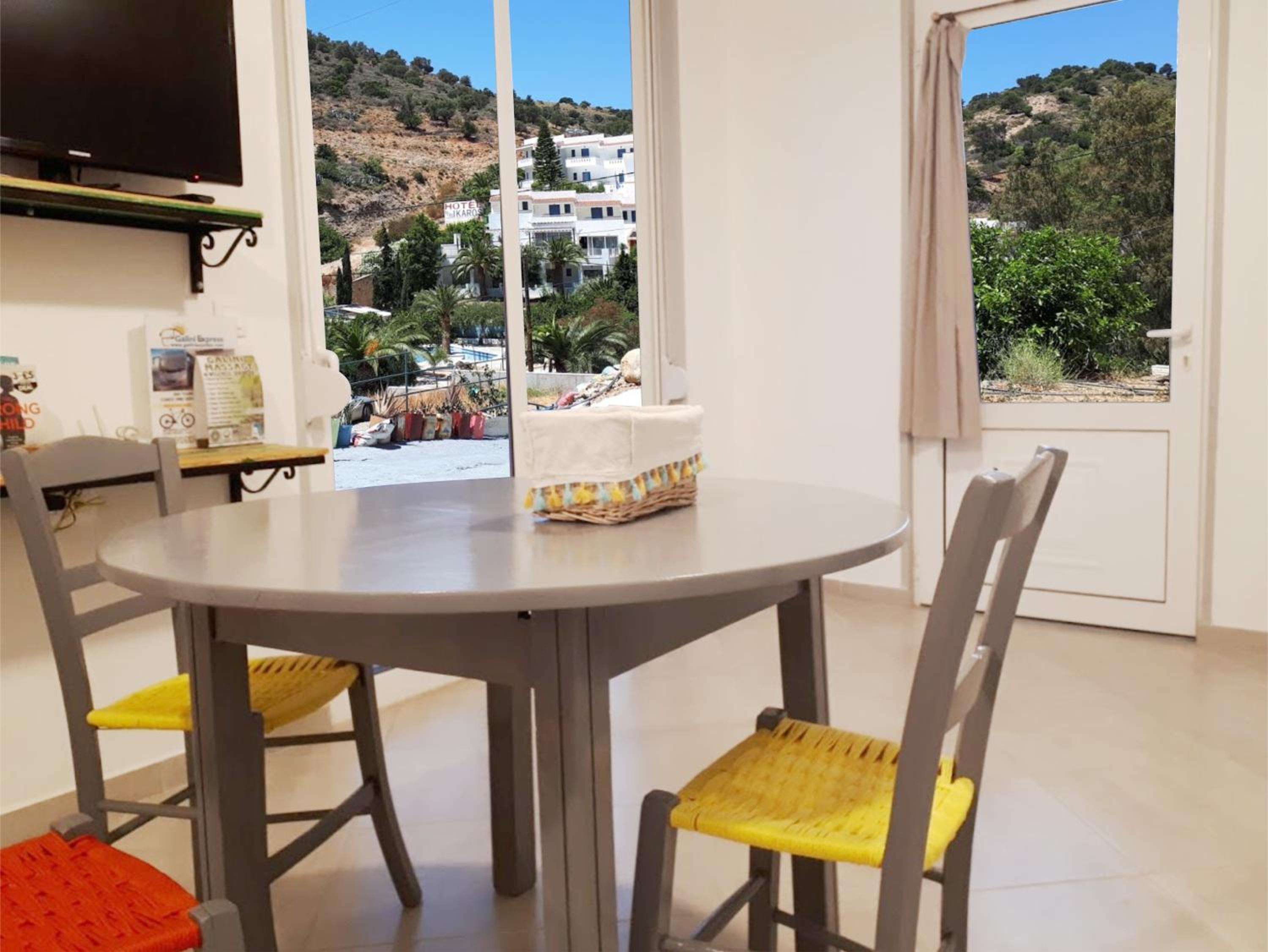 Iraklis - Relaxing Spacious Apartment photo 2