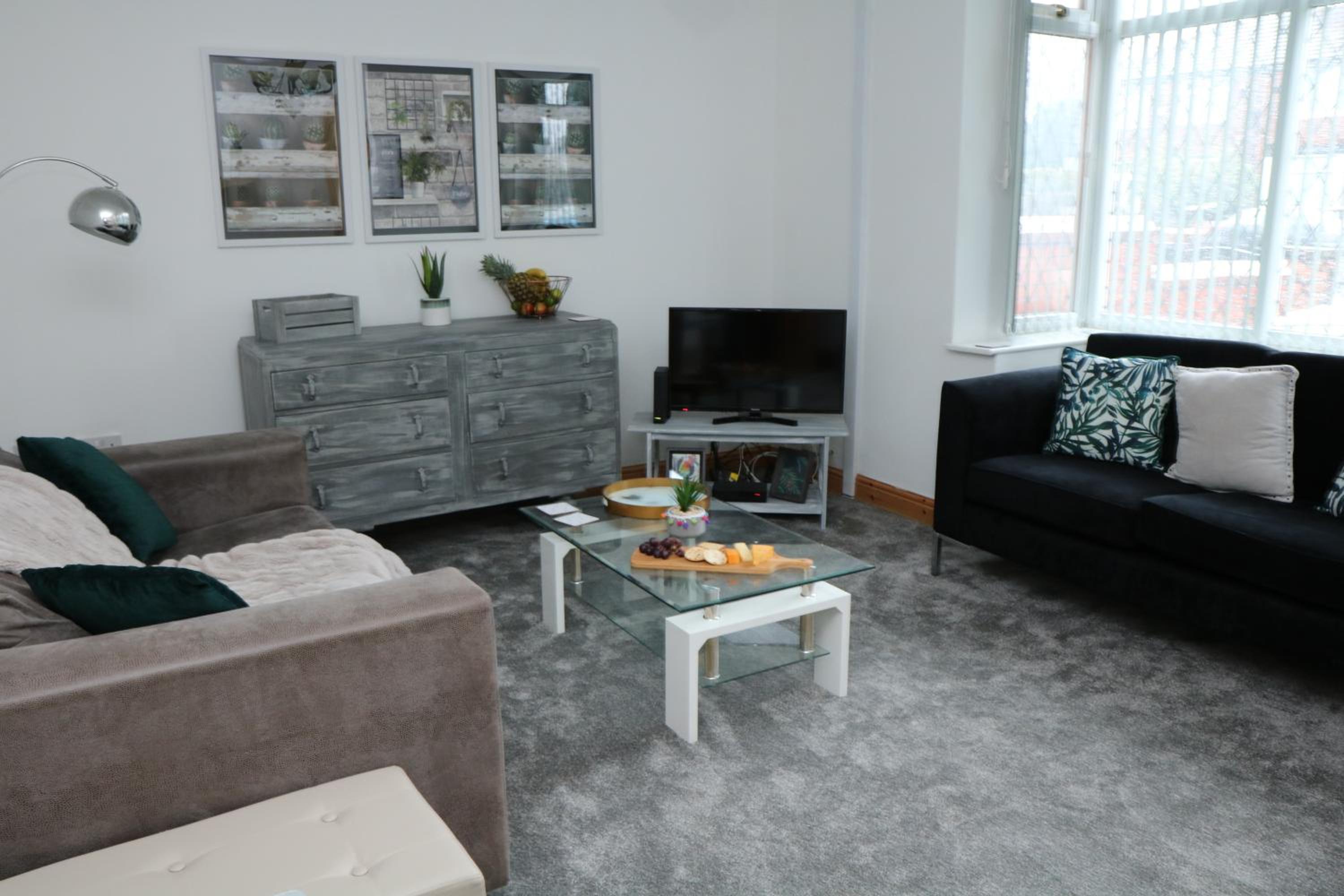 Ideal Lodgings in Bury - Whitefield view 2