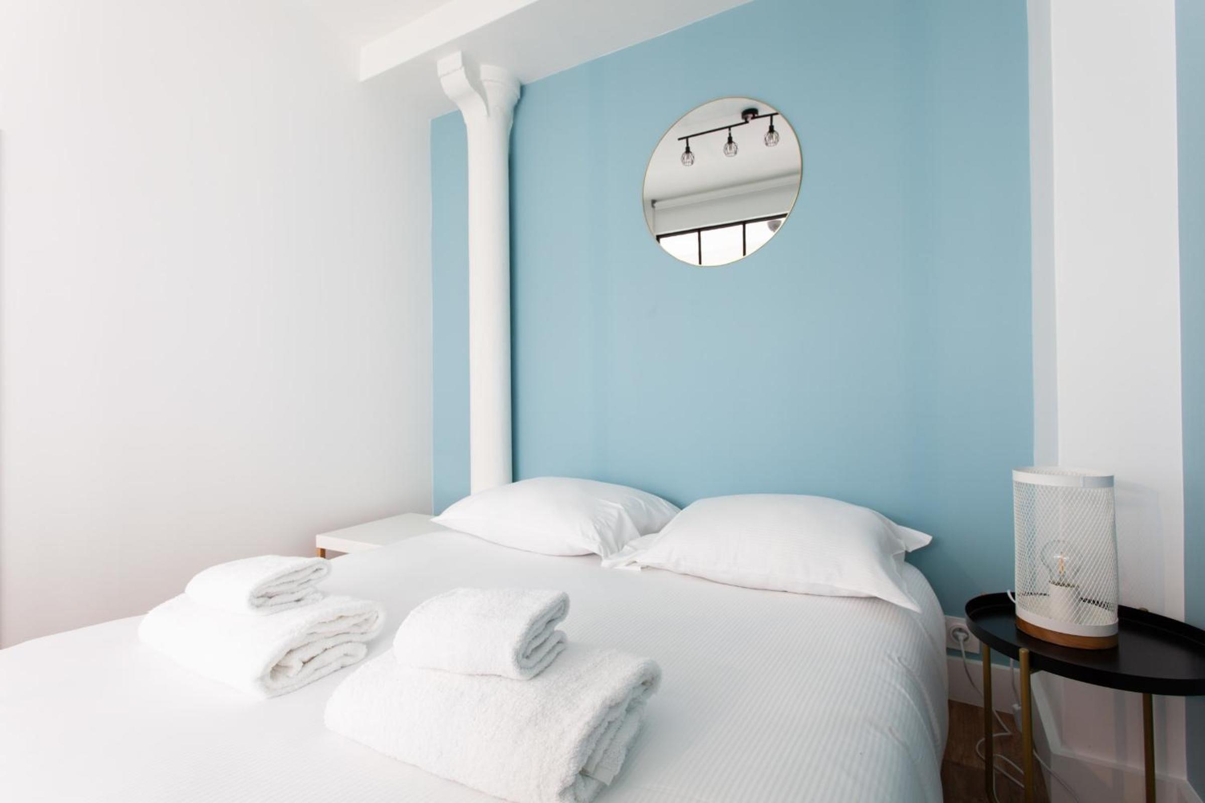 Luminous Appt And Design Close To The Sacred Heart
