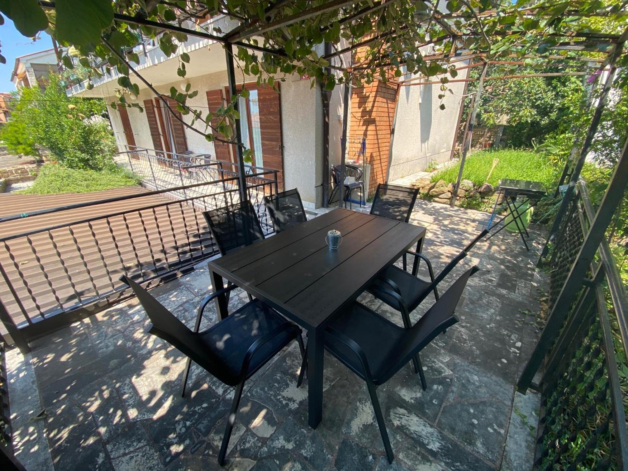 Maeli Apartment view 3